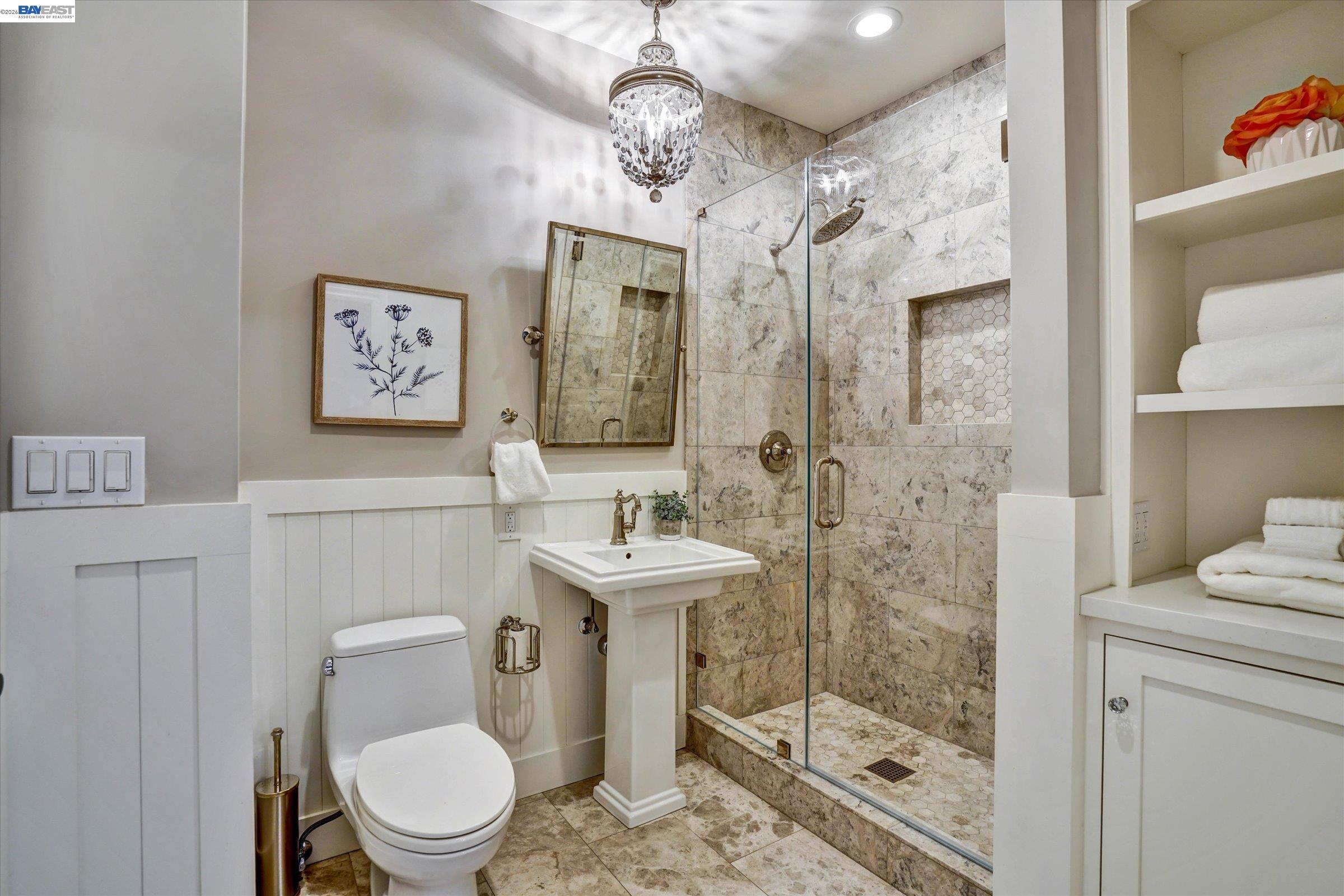 Detail Gallery Image 18 of 58 For 2382 Alameda Diablo, Diablo,  CA 94528 - 6 Beds | 7 Baths