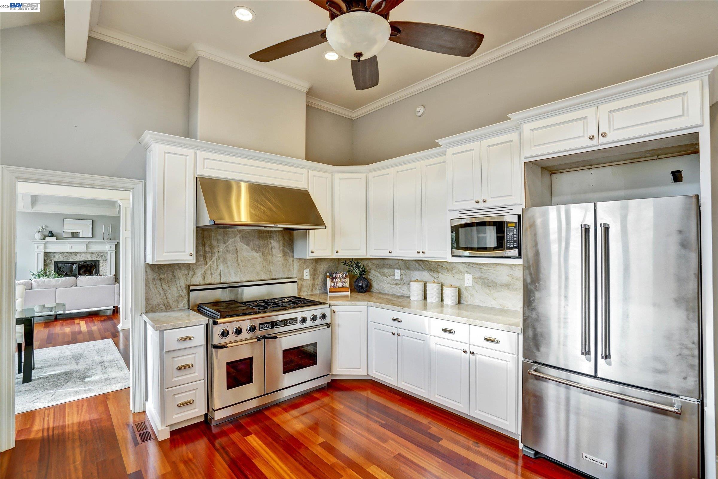 Detail Gallery Image 10 of 58 For 2382 Alameda Diablo, Diablo,  CA 94528 - 6 Beds | 7 Baths