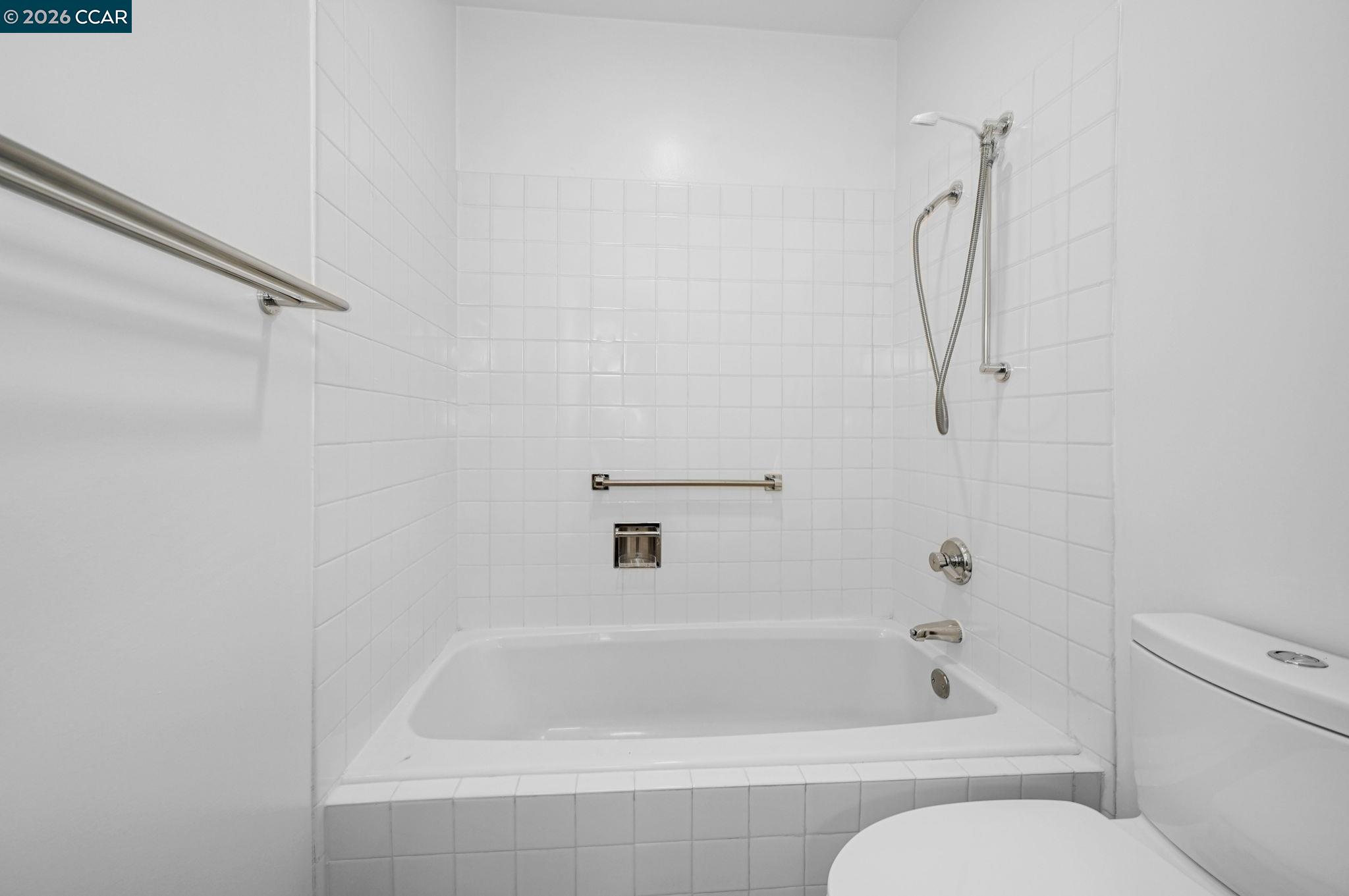 Detail Gallery Image 17 of 36 For 2110 Cactus Ct #6,  Walnut Creek,  CA 94595 - 2 Beds | 2 Baths