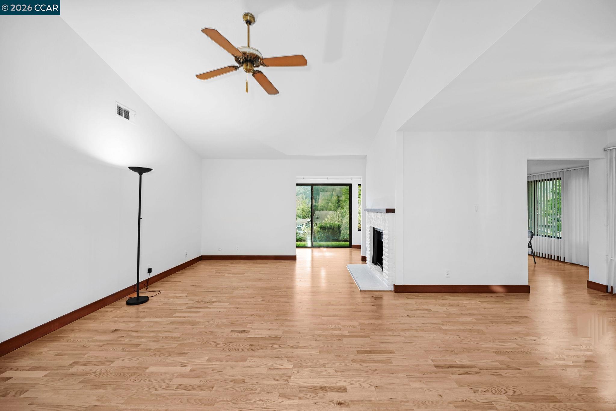 Detail Gallery Image 6 of 36 For 2110 Cactus Ct #6,  Walnut Creek,  CA 94595 - 2 Beds | 2 Baths