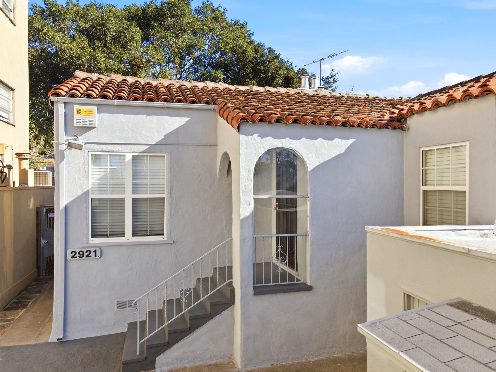 2917 Telegraph Ave, Berkeley, CA, 94705