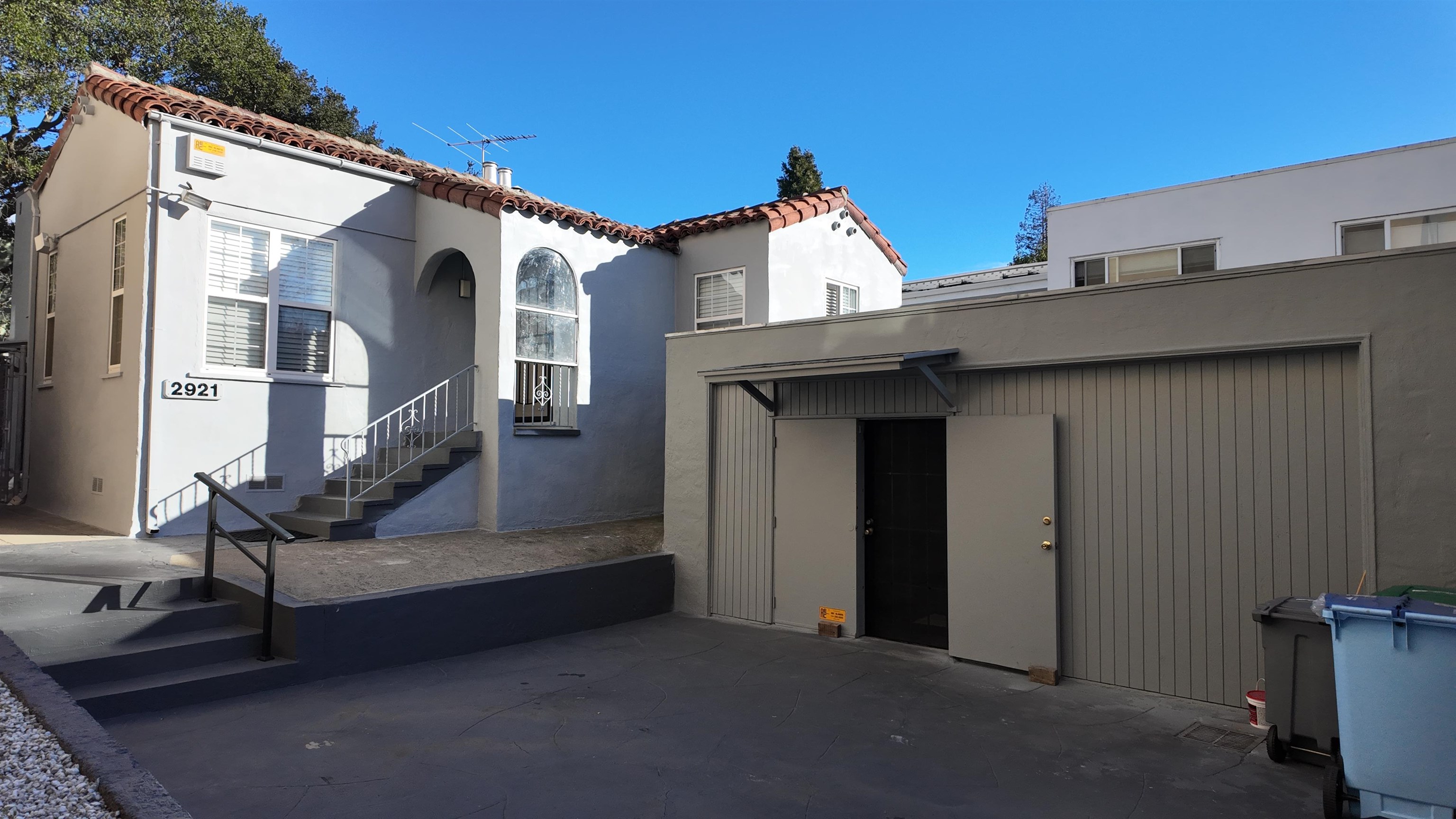 2917 Telegraph Ave, Berkeley, CA, 94705