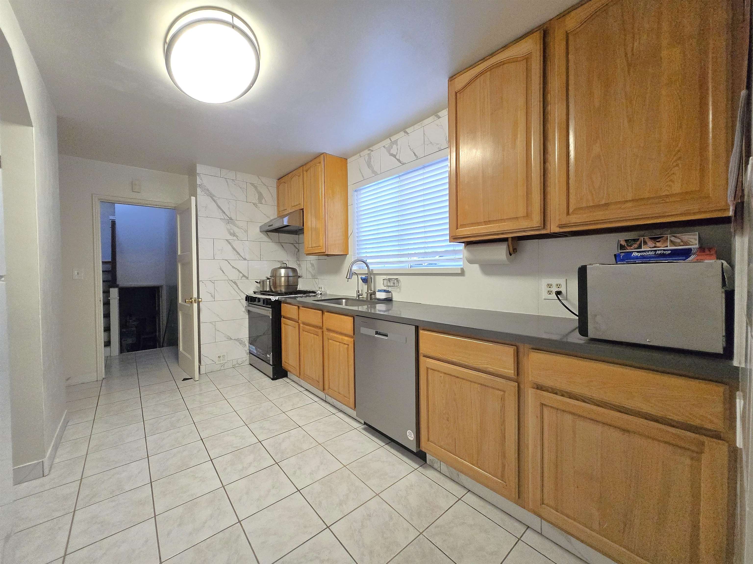 Detail Gallery Image 7 of 13 For 2917 Telegraph Ave, Berkeley,  CA 94705 - – Beds | – Baths