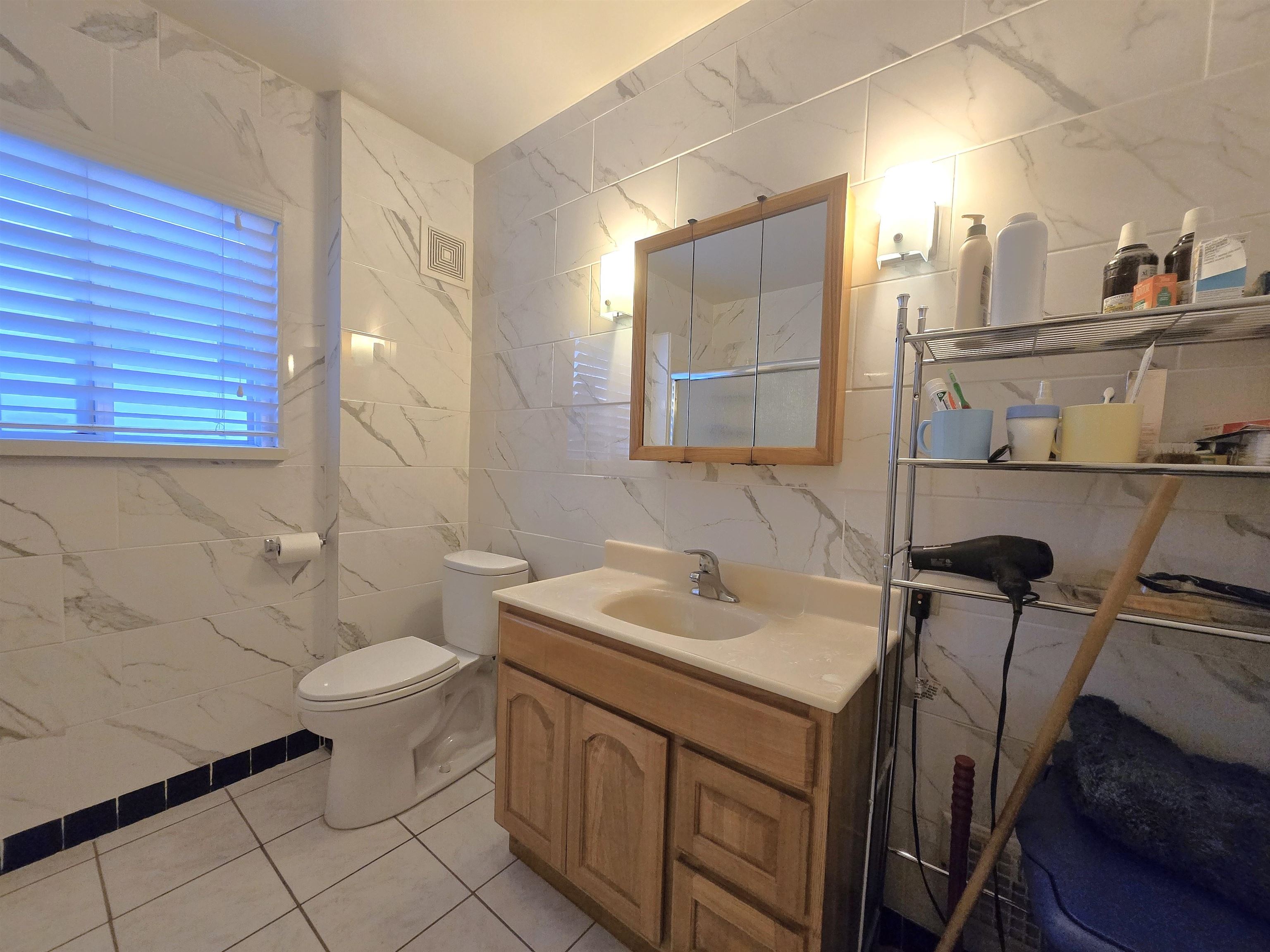 Detail Gallery Image 10 of 13 For 2917 Telegraph Ave, Berkeley,  CA 94705 - – Beds | – Baths