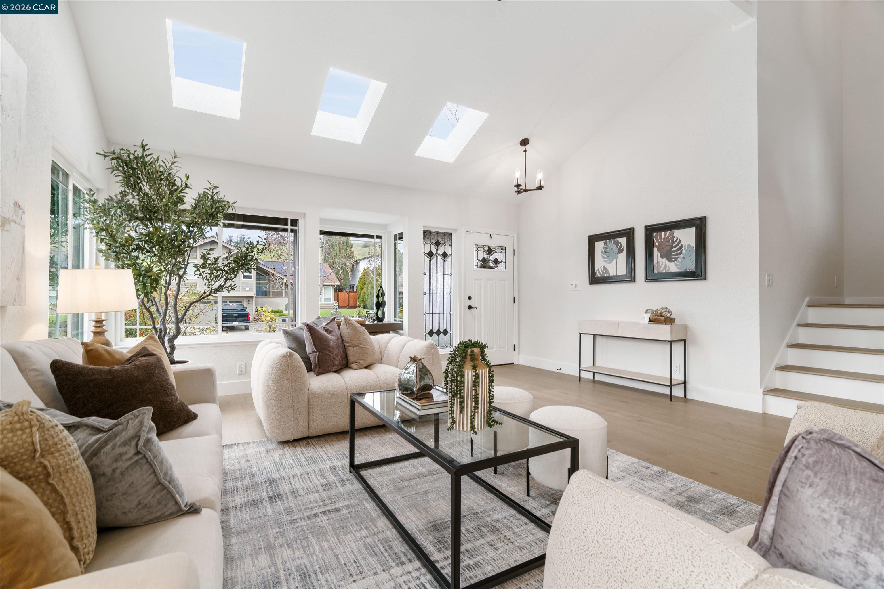 Detail Gallery Image 12 of 60 For 224 Briar Dr, Martinez,  CA 94553 - 4 Beds | 3 Baths