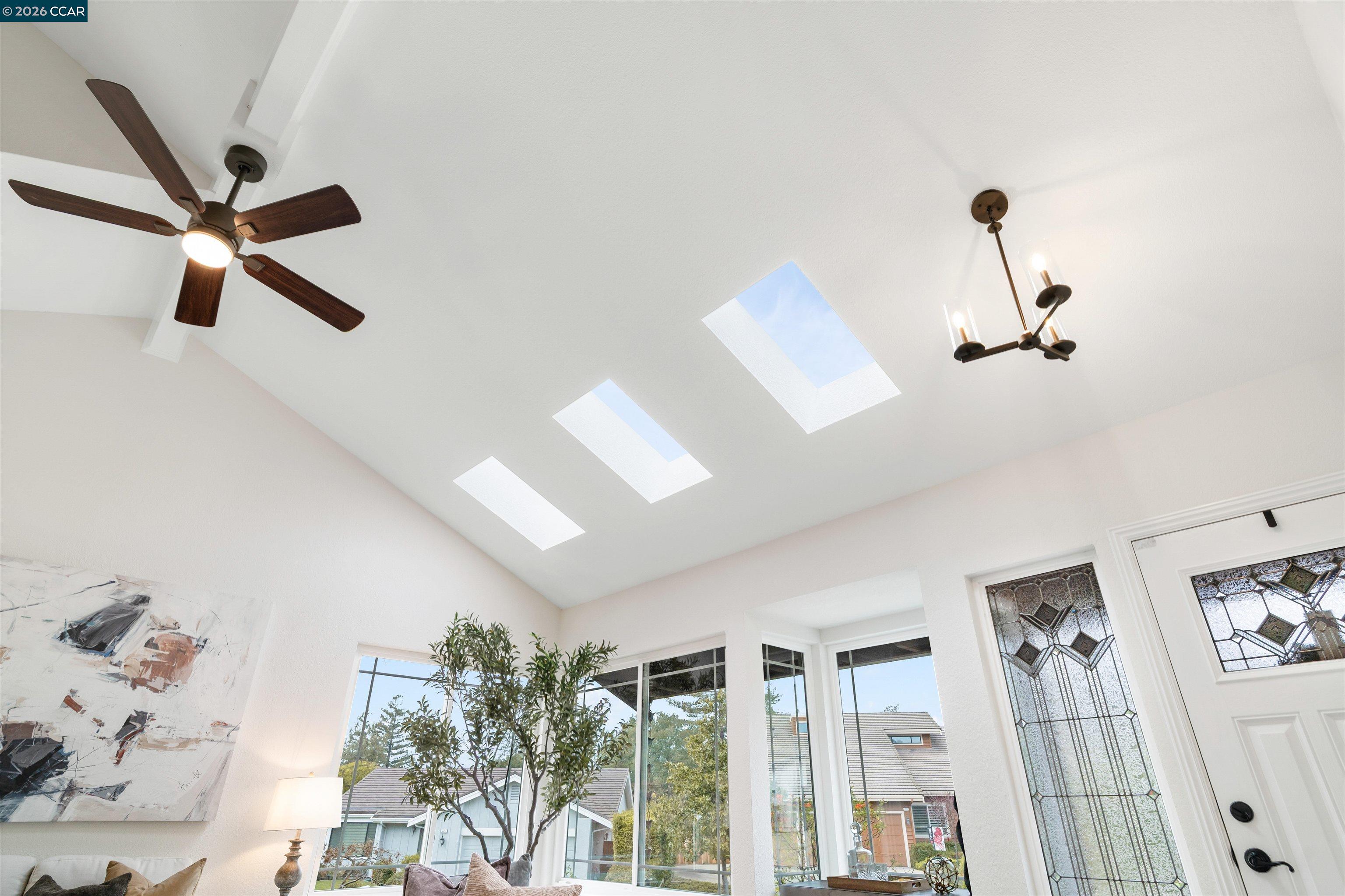 Detail Gallery Image 7 of 60 For 224 Briar Dr, Martinez,  CA 94553 - 4 Beds | 3 Baths