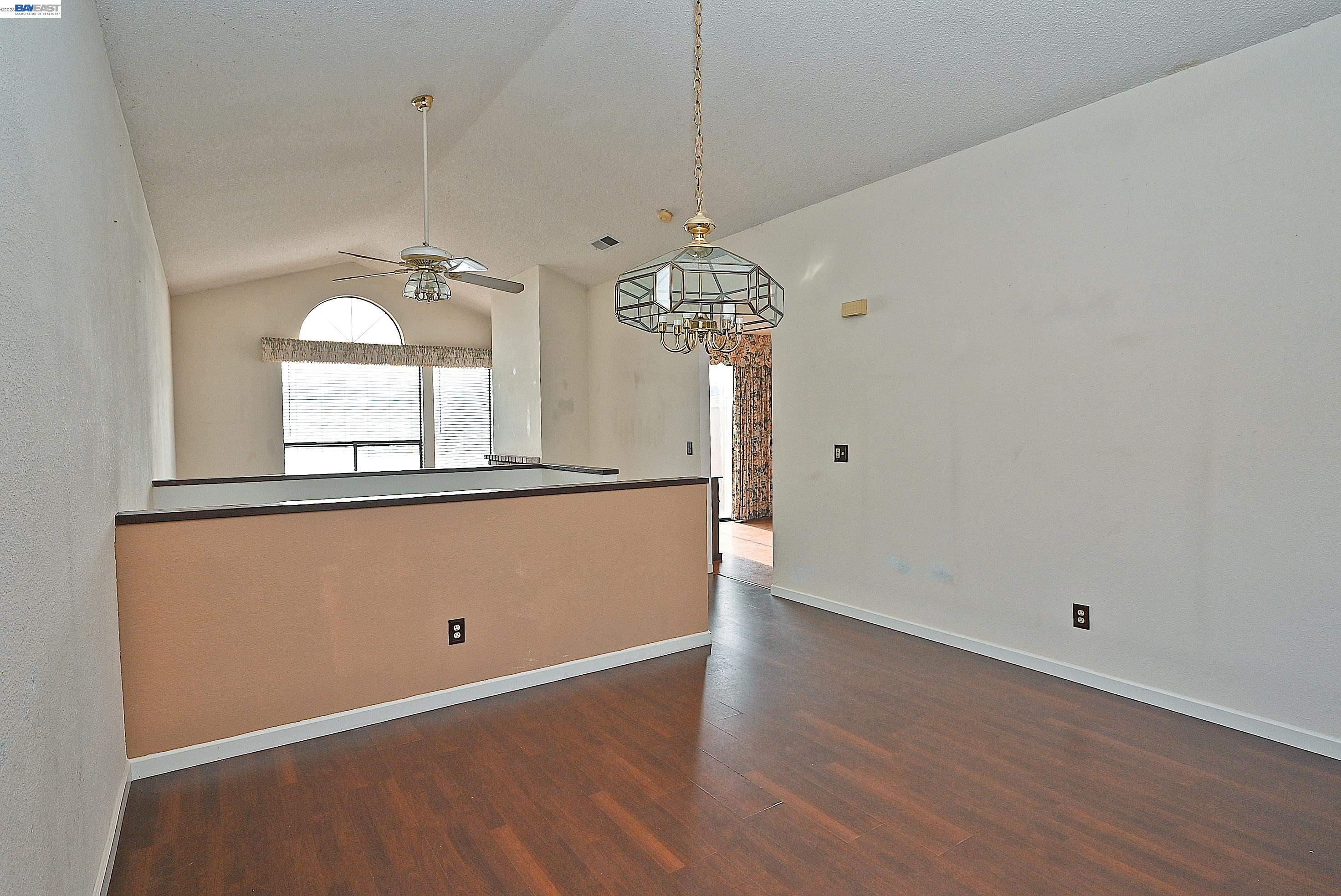 Photo #31: 41123834 Listing: Photo #31