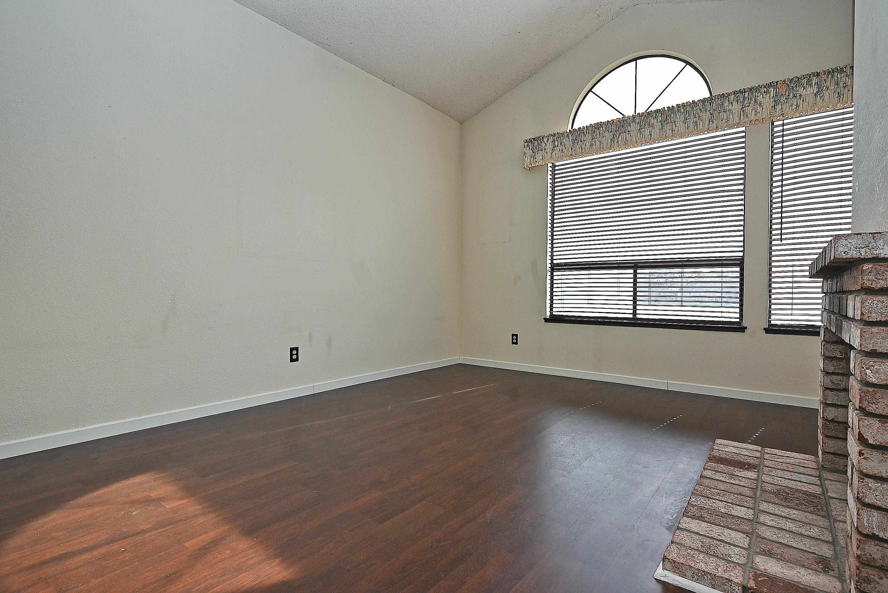 Photo #32: 41123834 Listing: Photo #32