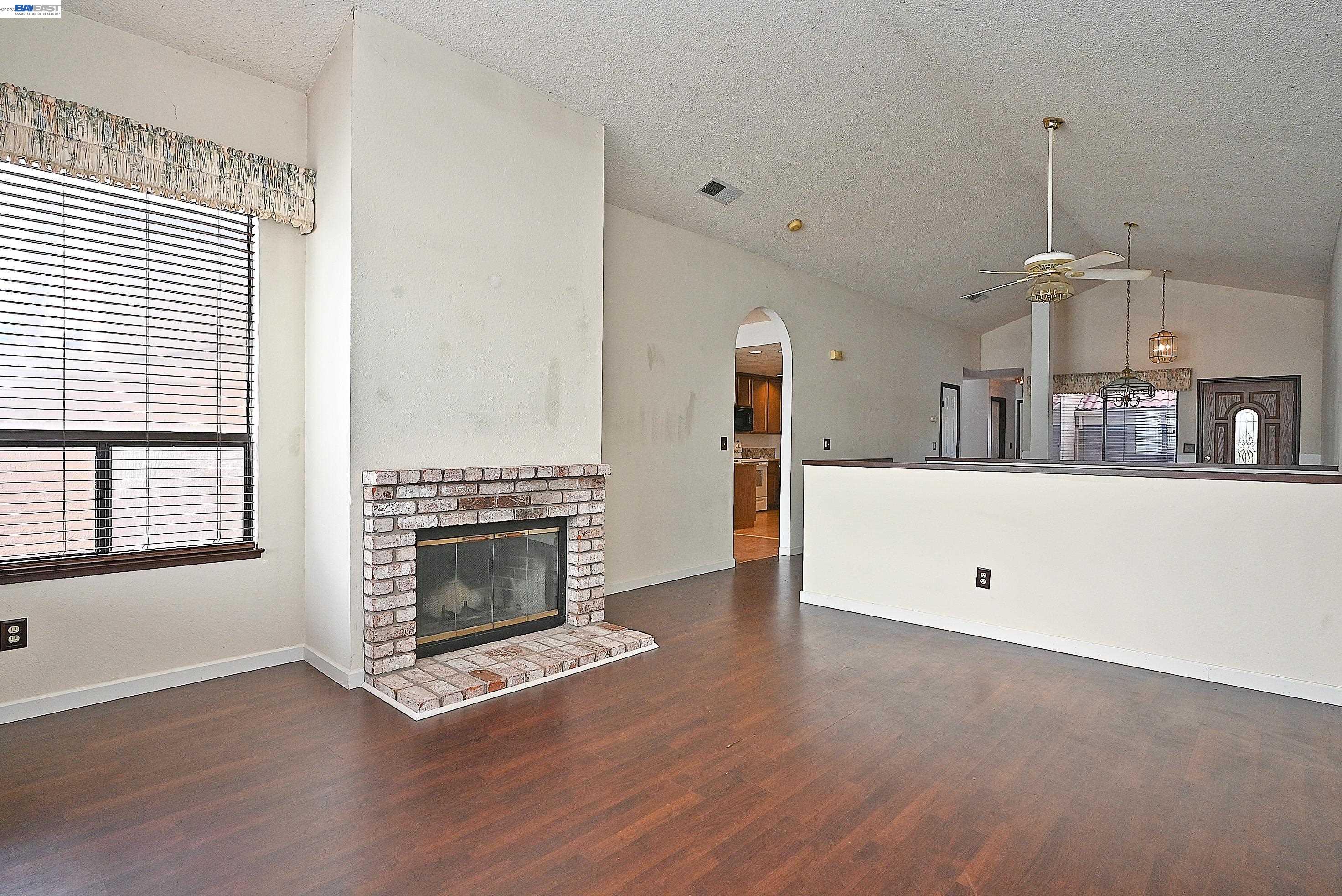 Photo #34: 41123834 Listing: Photo #34