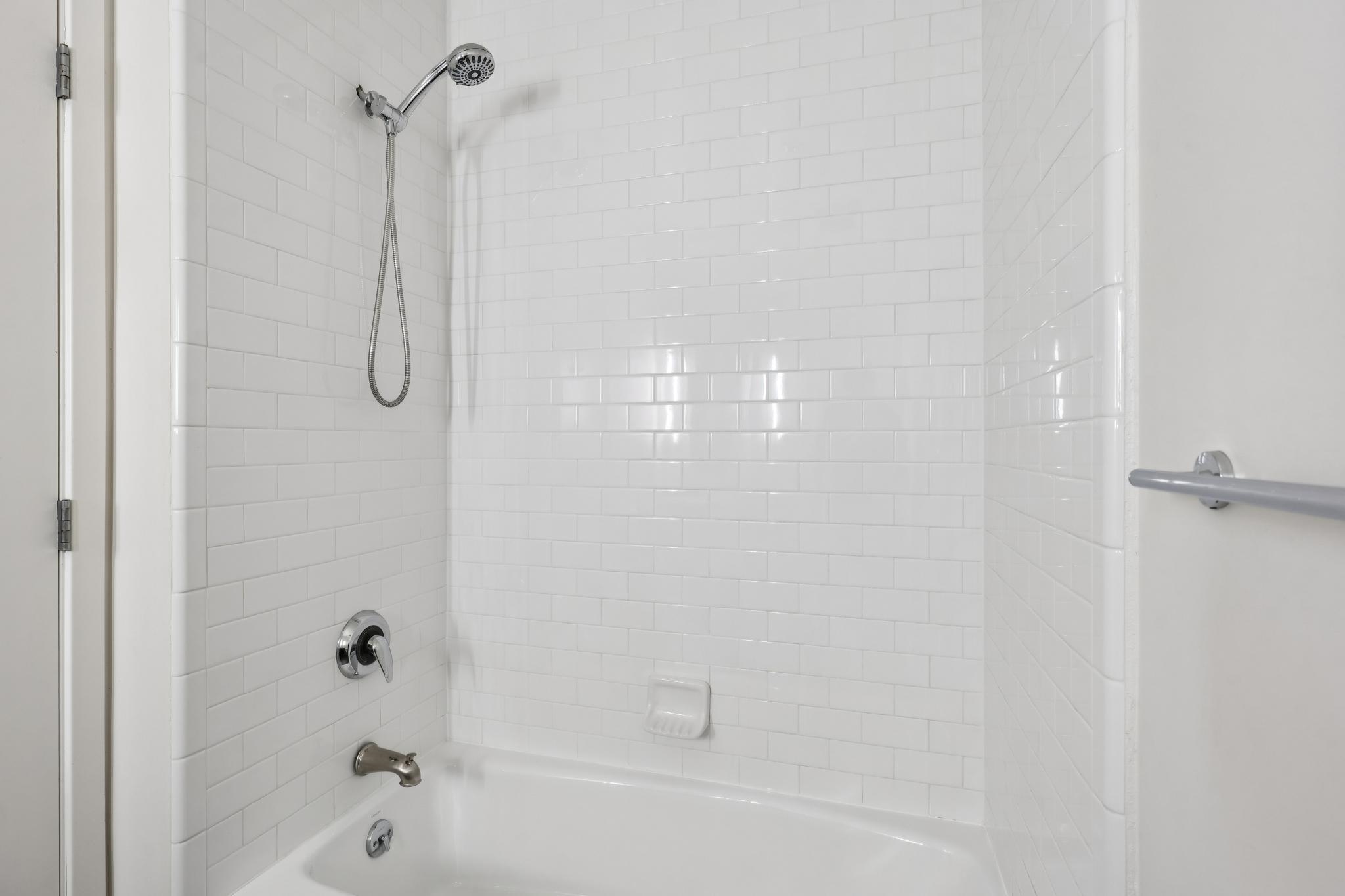 Photo #17: 41123835 Listing: Photo #17