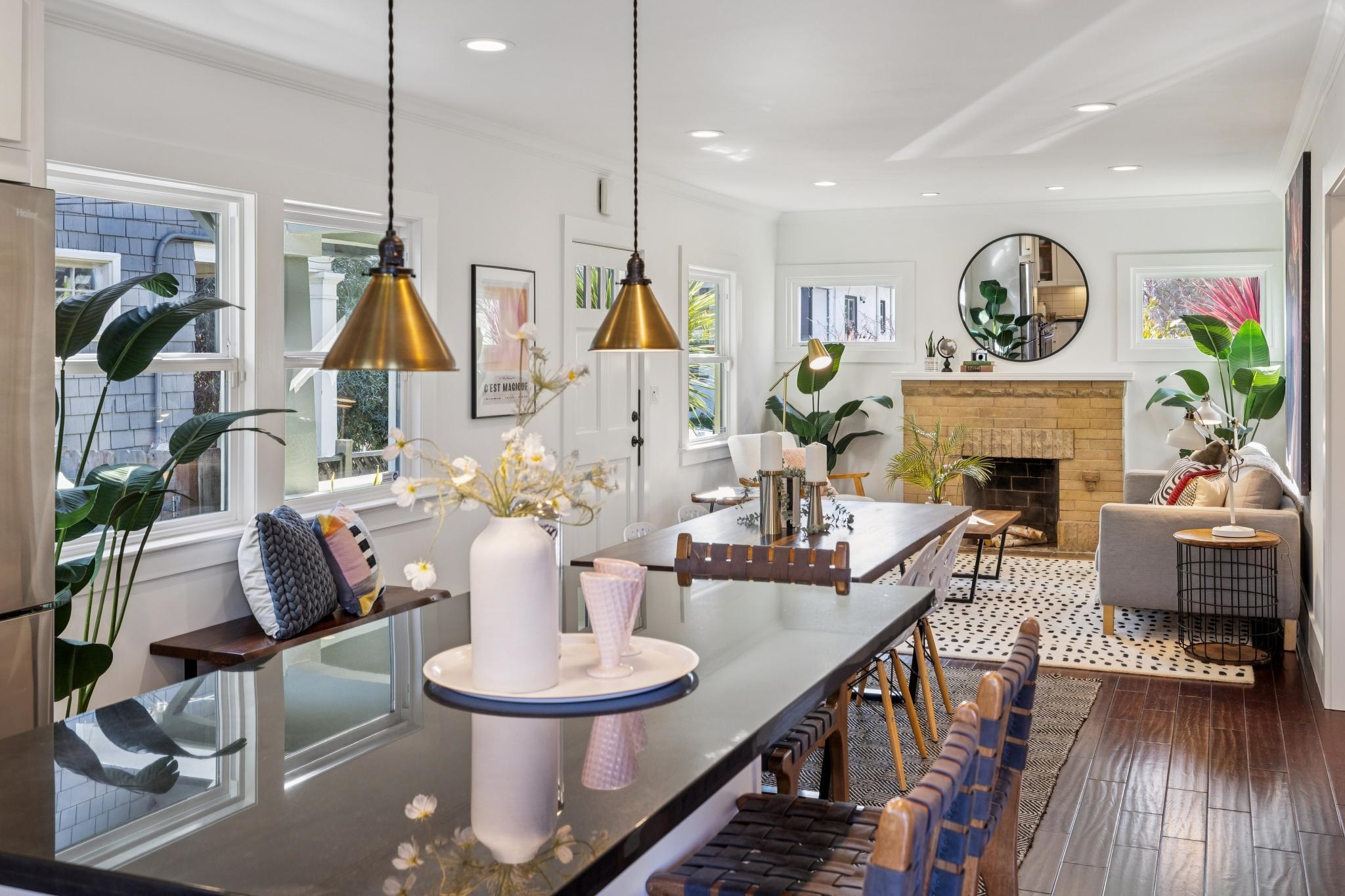 Detail Gallery Image 14 of 41 For 878 57th Street, Oakland,  CA 94608 - 2 Beds | 1 Baths