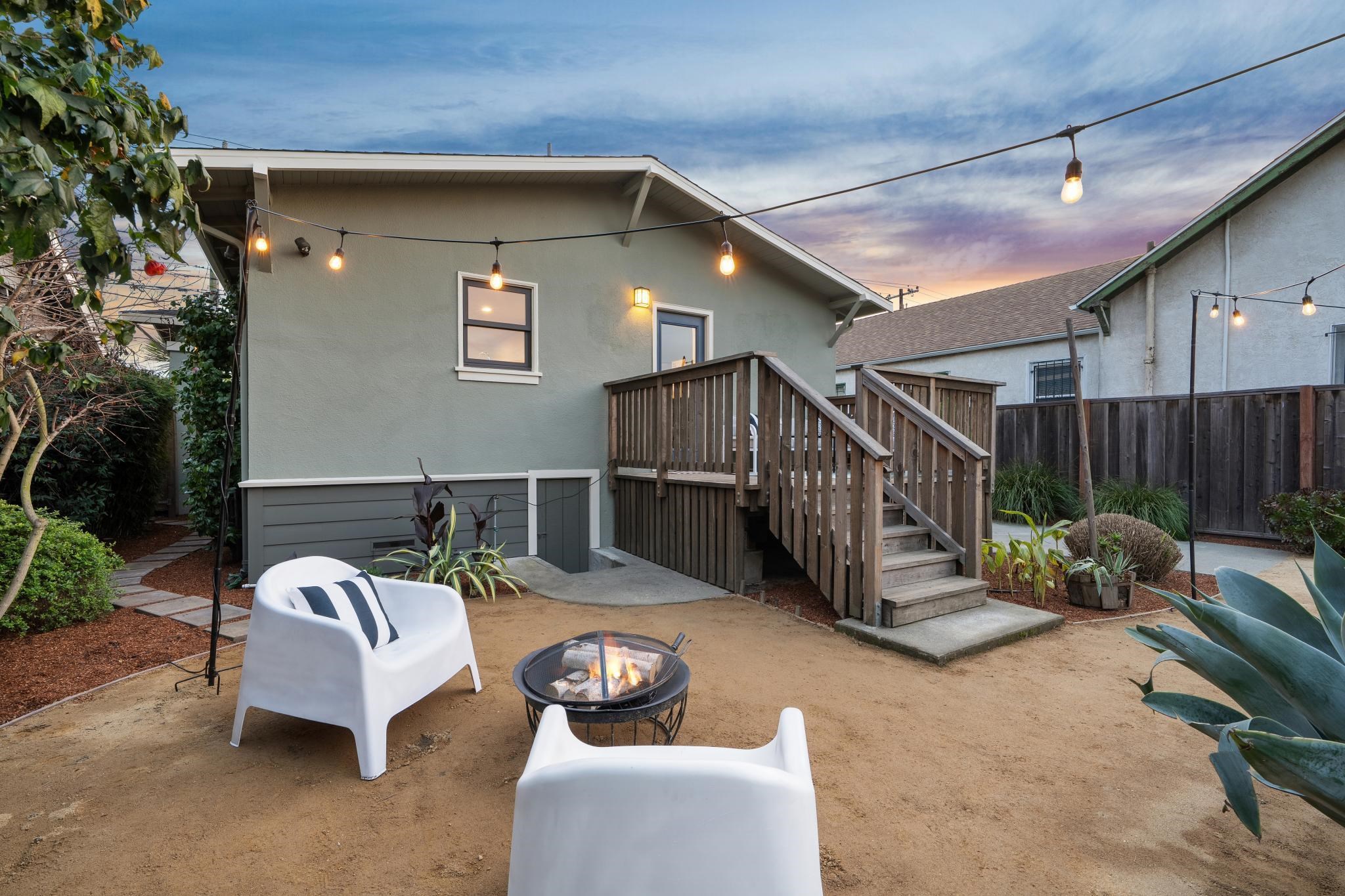 Detail Gallery Image 35 of 41 For 878 57th Street, Oakland,  CA 94608 - 2 Beds | 1 Baths