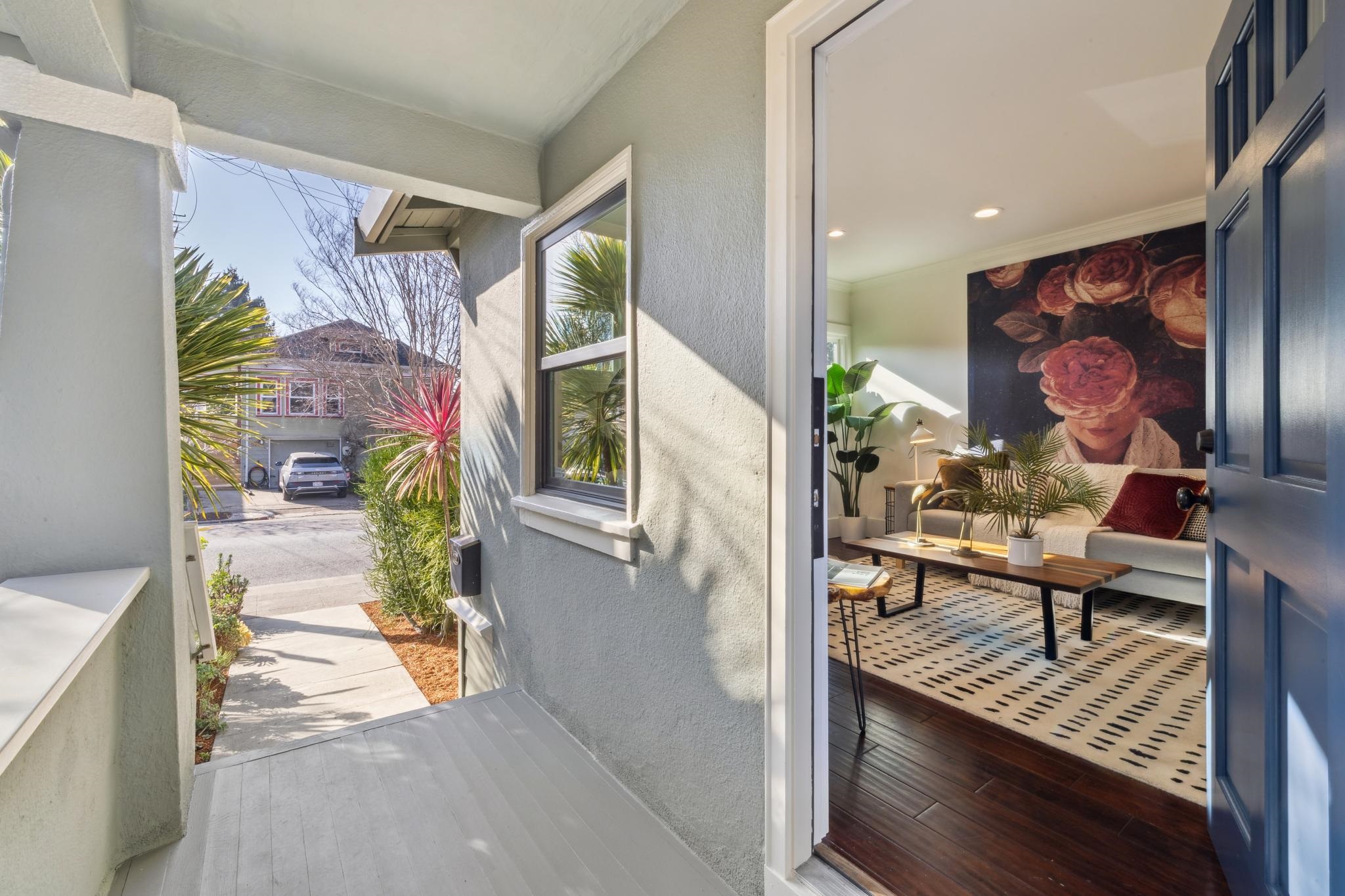 Detail Gallery Image 8 of 41 For 878 57th Street, Oakland,  CA 94608 - 2 Beds | 1 Baths