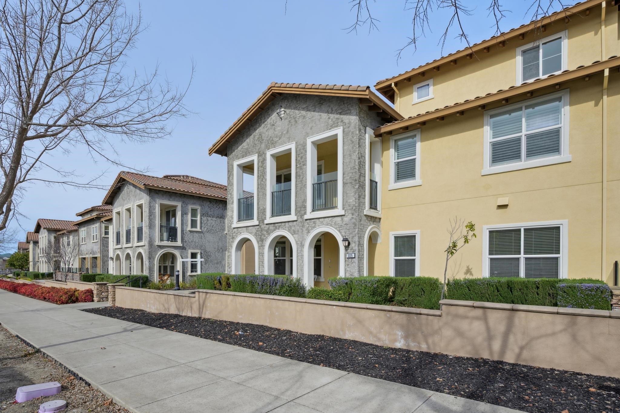 Photo #2: 41123842 Listing: Photo #2