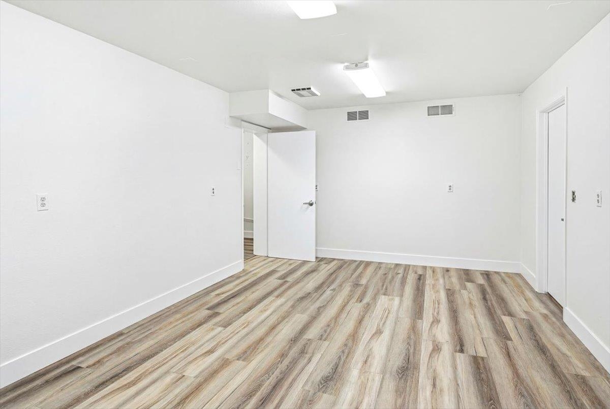 Detail Gallery Image 7 of 11 For 20825 Nunes Ave, Castro Valley,  CA 94546 - – Beds | – Baths