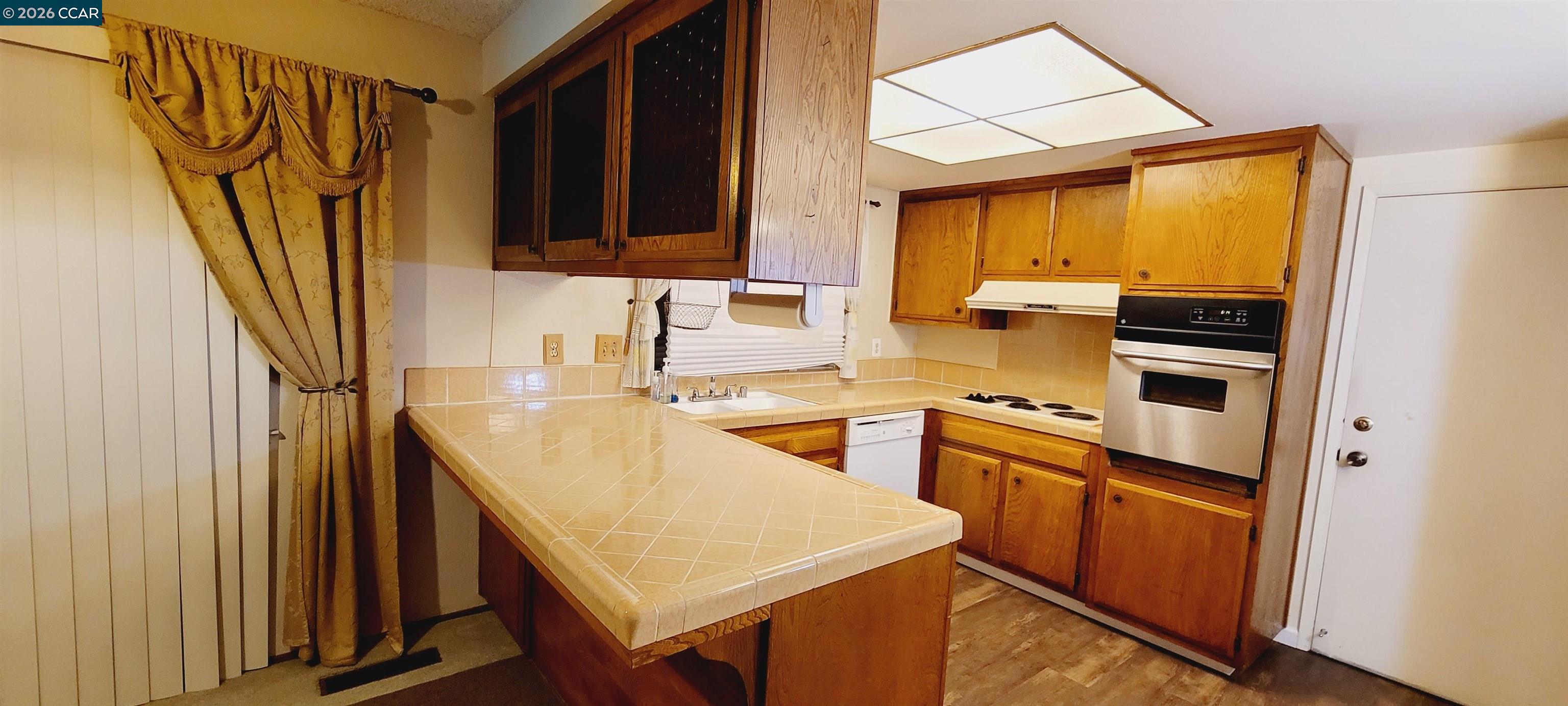 Detail Gallery Image 17 of 34 For 1 Castlewood, Pittsburg,  CA 94565 - 3 Beds | 2 Baths