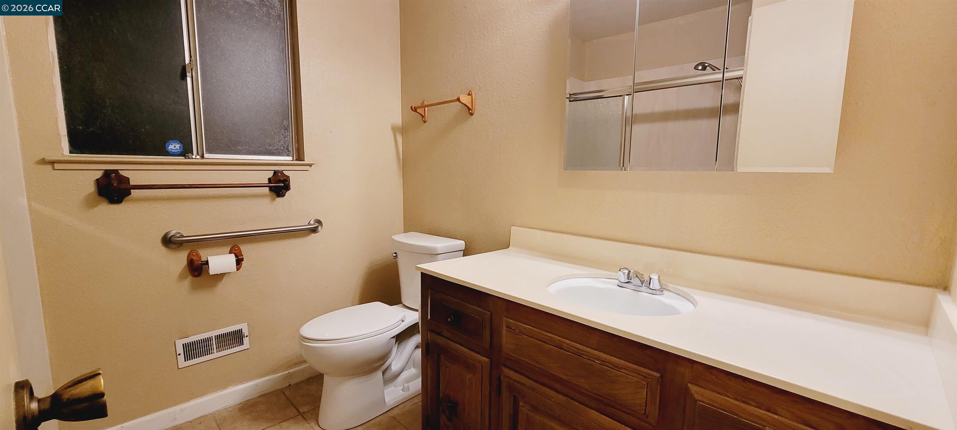 Detail Gallery Image 30 of 34 For 1 Castlewood, Pittsburg,  CA 94565 - 3 Beds | 2 Baths