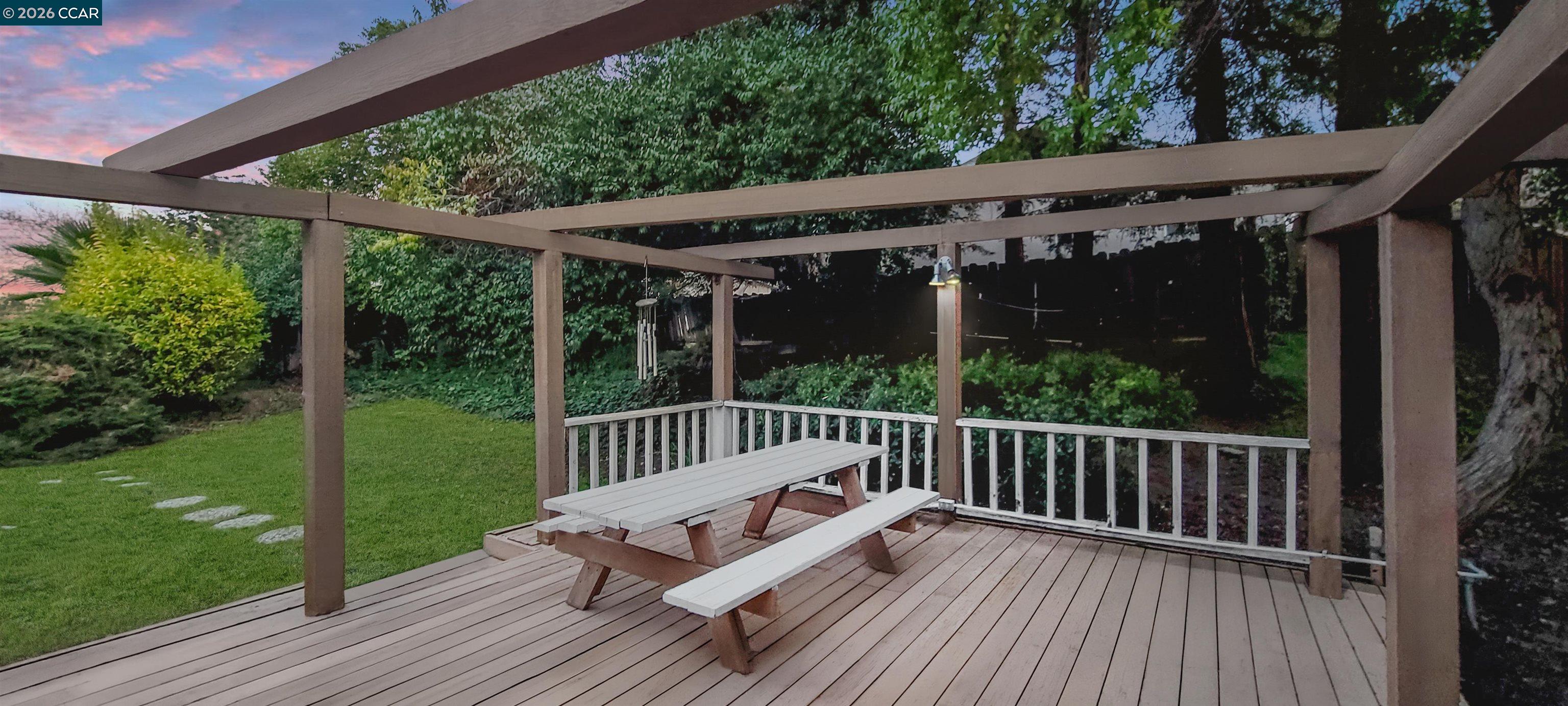 Detail Gallery Image 6 of 34 For 1 Castlewood, Pittsburg,  CA 94565 - 3 Beds | 2 Baths