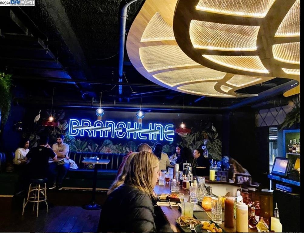 Detail Gallery Image 30 of 34 For 1250 Powell St #10,  Emeryville,  CA 94608 - 1 Beds | 1 Baths