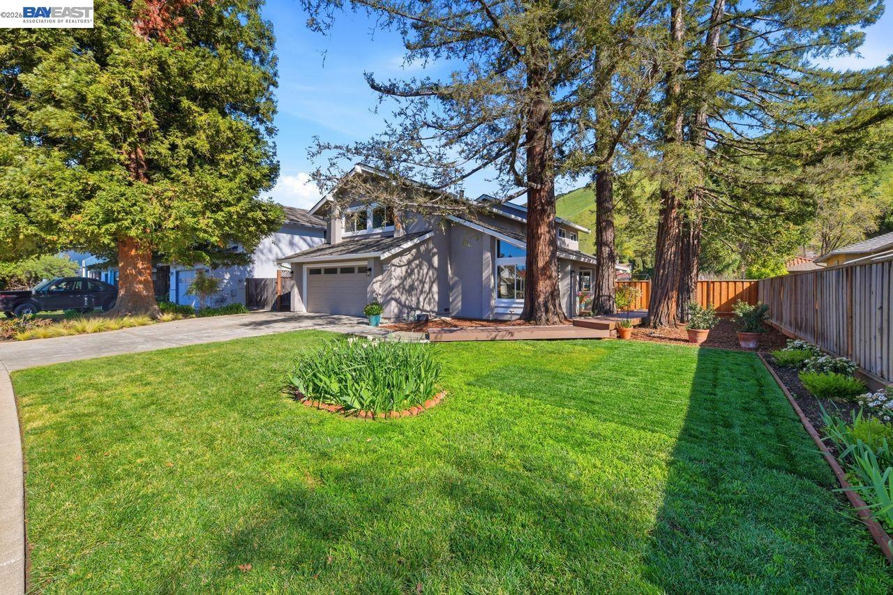 Detail Gallery Image 4 of 40 For 38742 Chrisholm Pl, Fremont,  CA 94536 - 4 Beds | 2/1 Baths