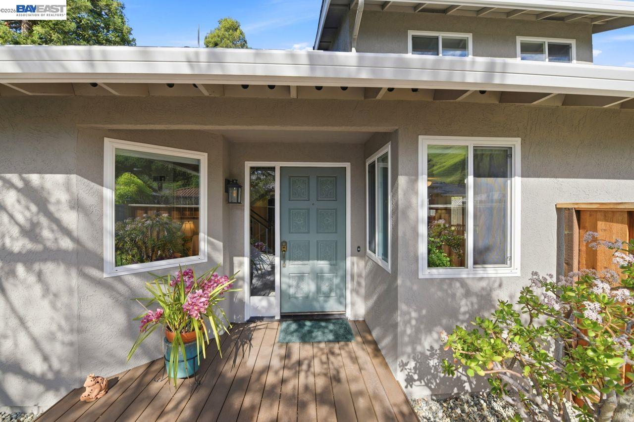 Detail Gallery Image 5 of 40 For 38742 Chrisholm Pl, Fremont,  CA 94536 - 4 Beds | 2/1 Baths