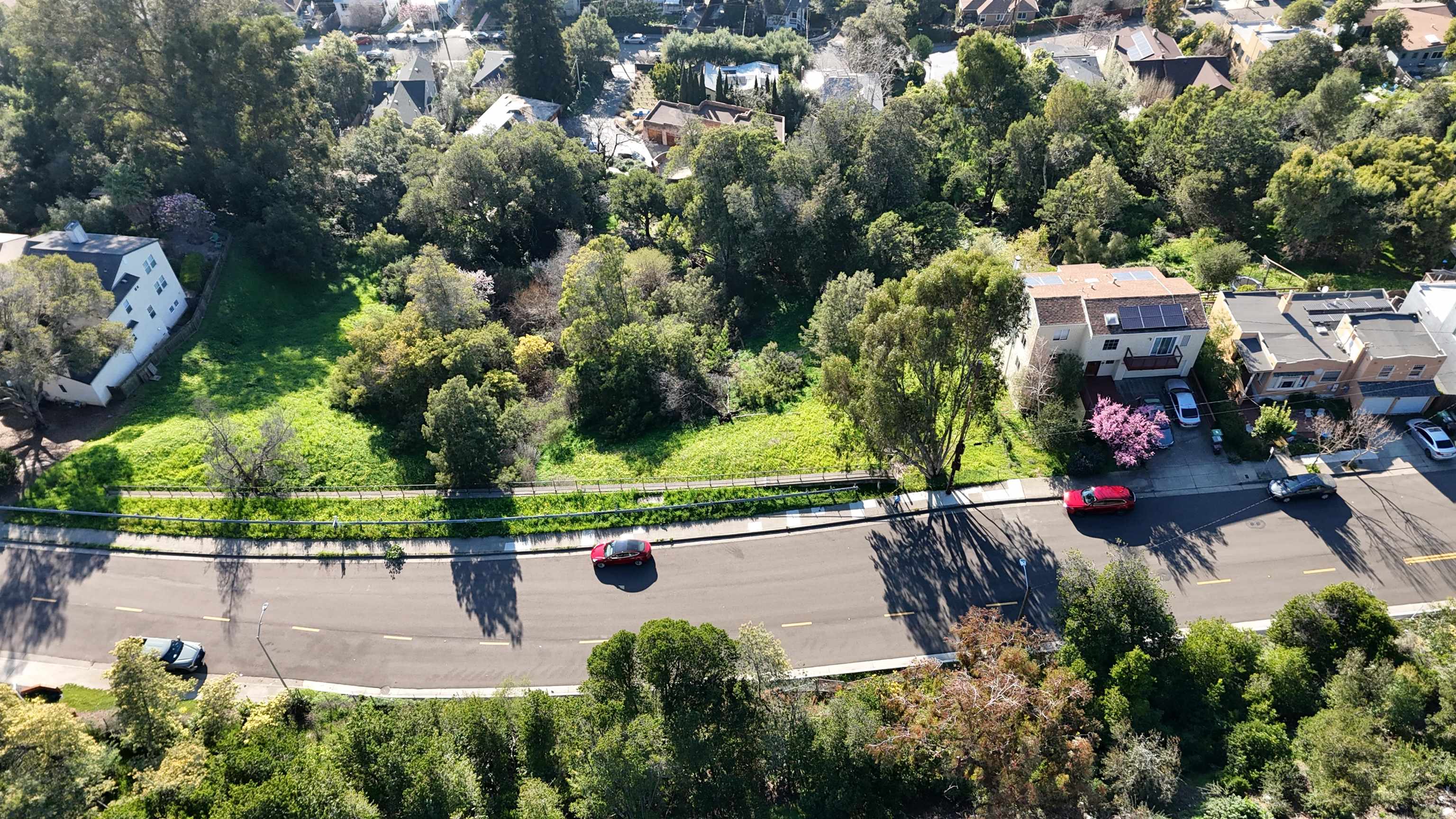 Detail Gallery Image 9 of 20 For 3257 Monterey Blvd., Oakland,  CA 94602 - – Beds | – Baths