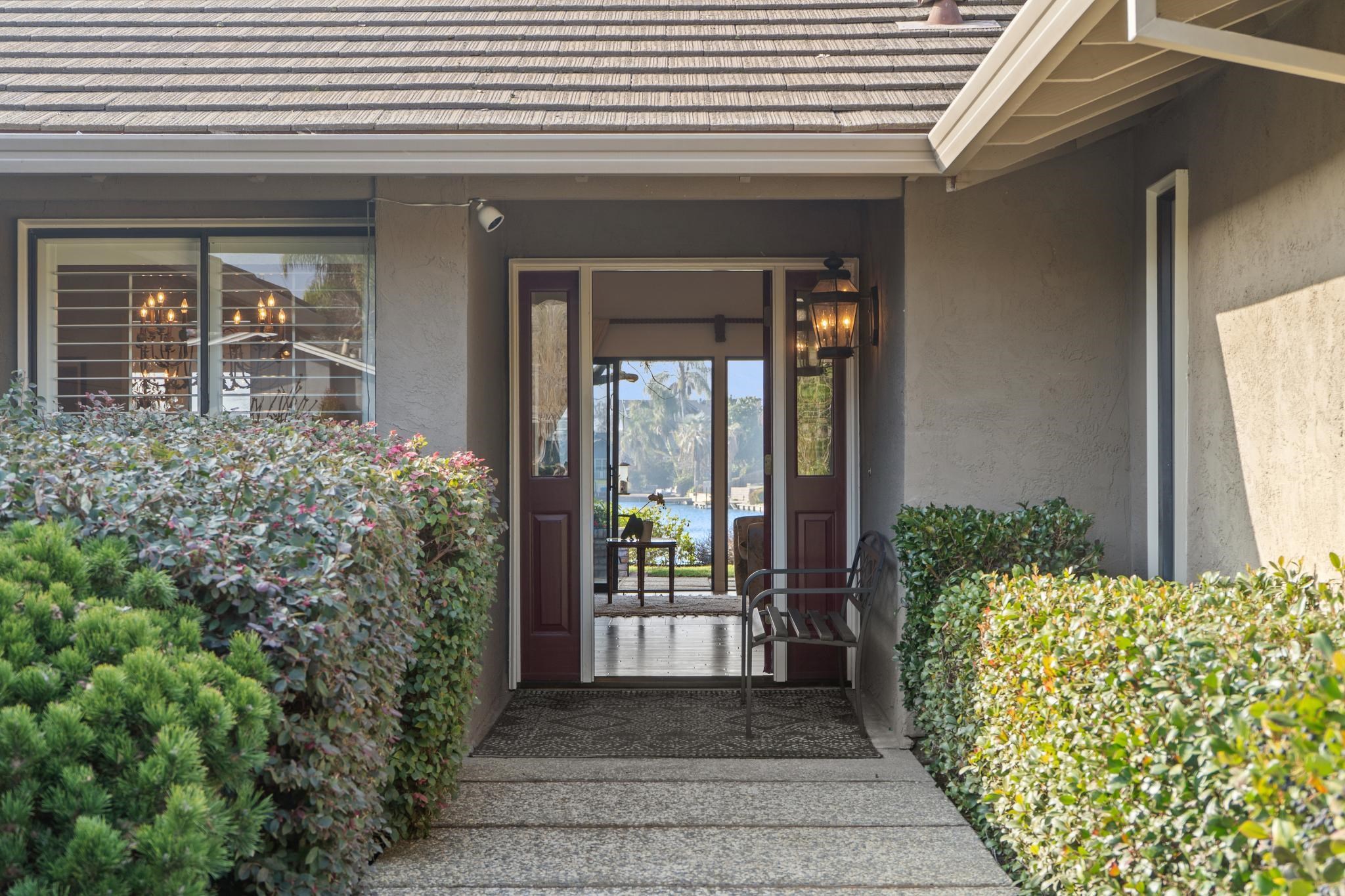 Detail Gallery Image 2 of 30 For 3917 Five Mile Dr, Stockton,  CA 95219 - 3 Beds | 2 Baths