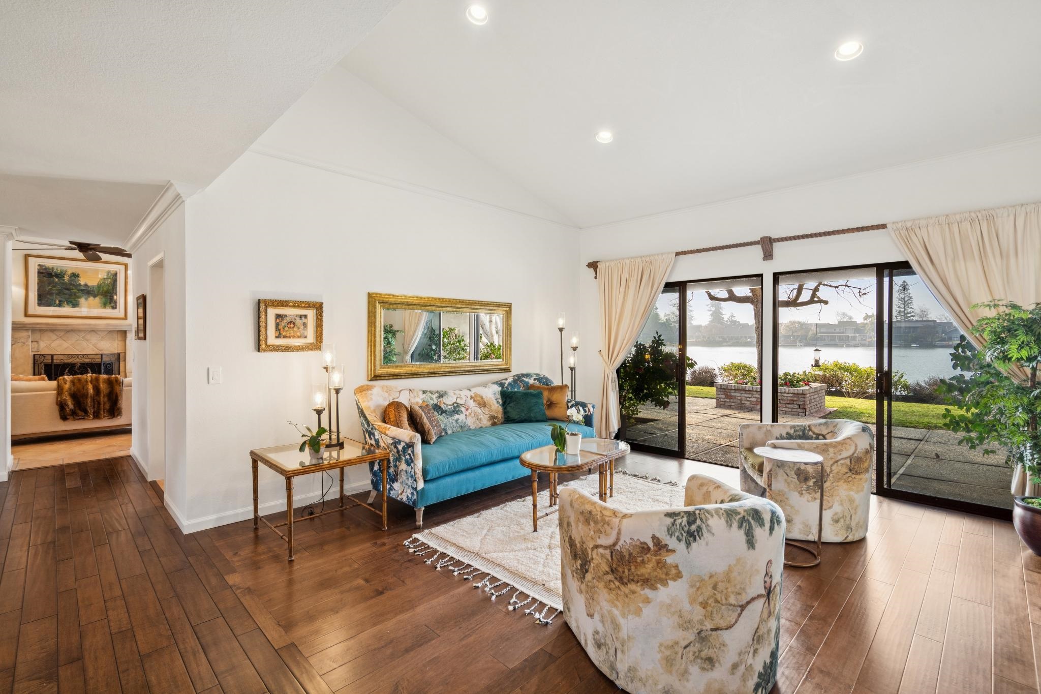 Detail Gallery Image 4 of 30 For 3917 Five Mile Dr, Stockton,  CA 95219 - 3 Beds | 2 Baths