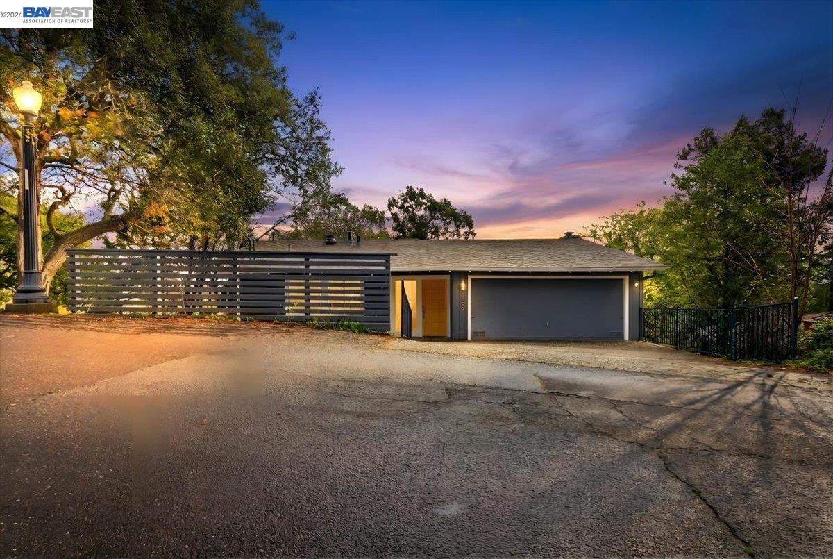 Front Image Thumbnail for BE41123866