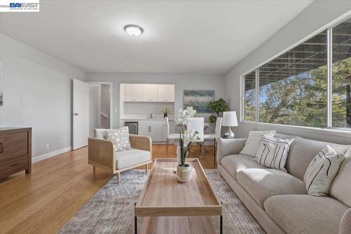 Detail Gallery Image 24 of 43 For 6130 Harbord Dr, Oakland,  CA 94611 - 3 Beds | 3 Baths