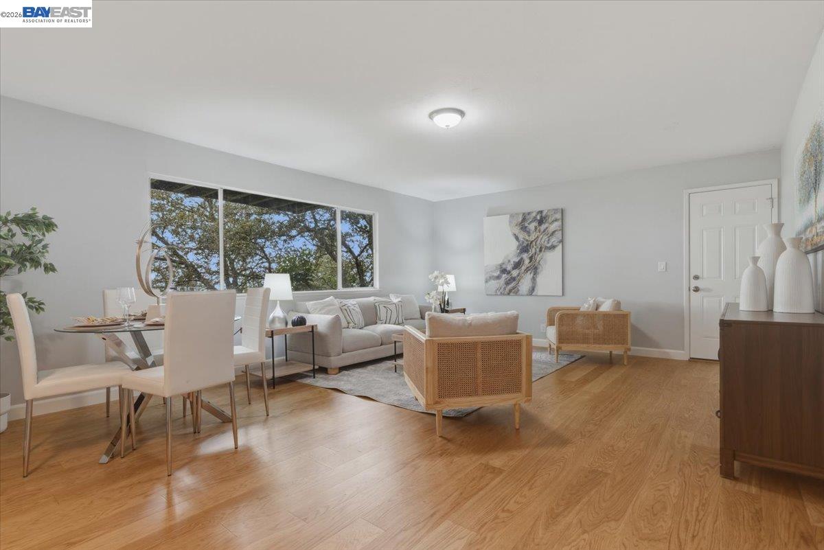 Detail Gallery Image 26 of 44 For 6130 Harbord Dr, Oakland,  CA 94611 - 3 Beds | 3 Baths