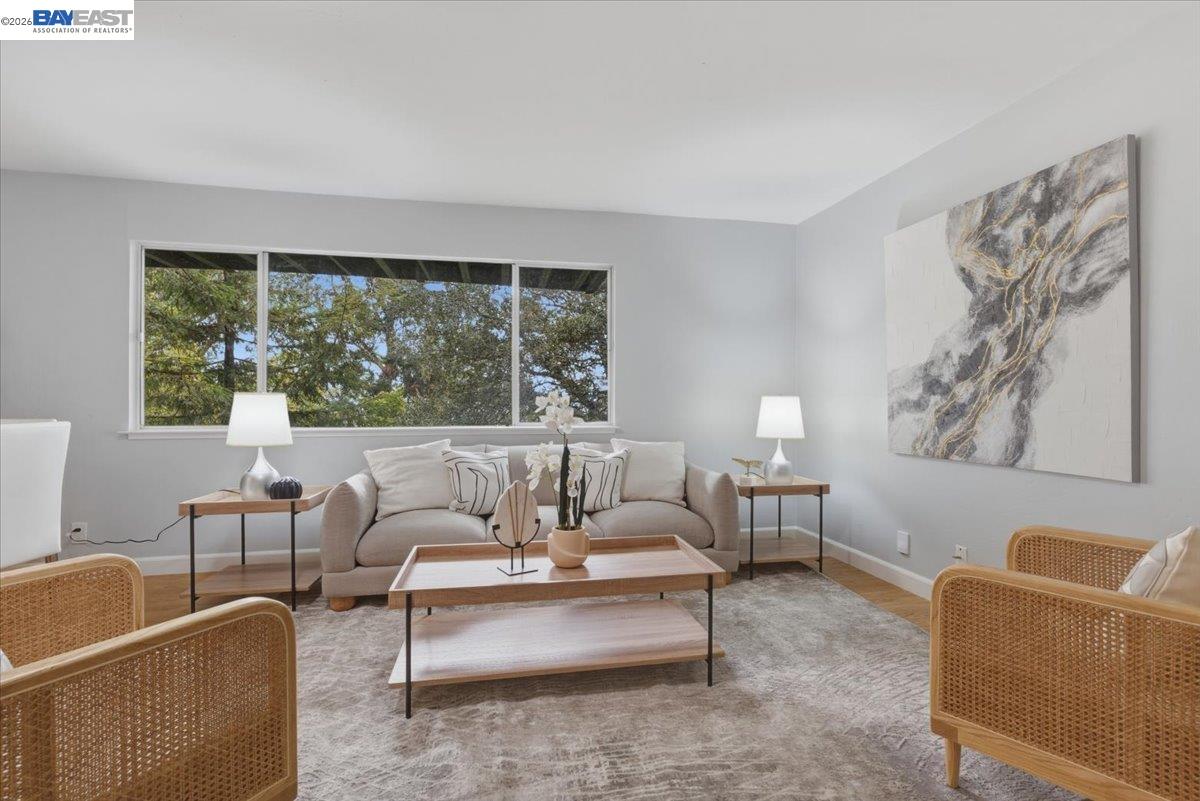 Detail Gallery Image 29 of 44 For 6130 Harbord Dr, Oakland,  CA 94611 - 3 Beds | 3 Baths