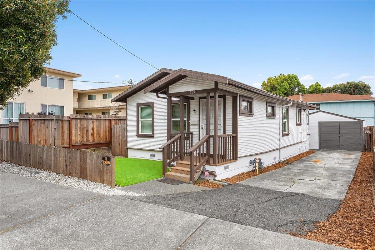 Detail Gallery Image 2 of 28 For 409 Foothill Blvd, San Leandro,  CA 94577 - 2 Beds | 1 Baths