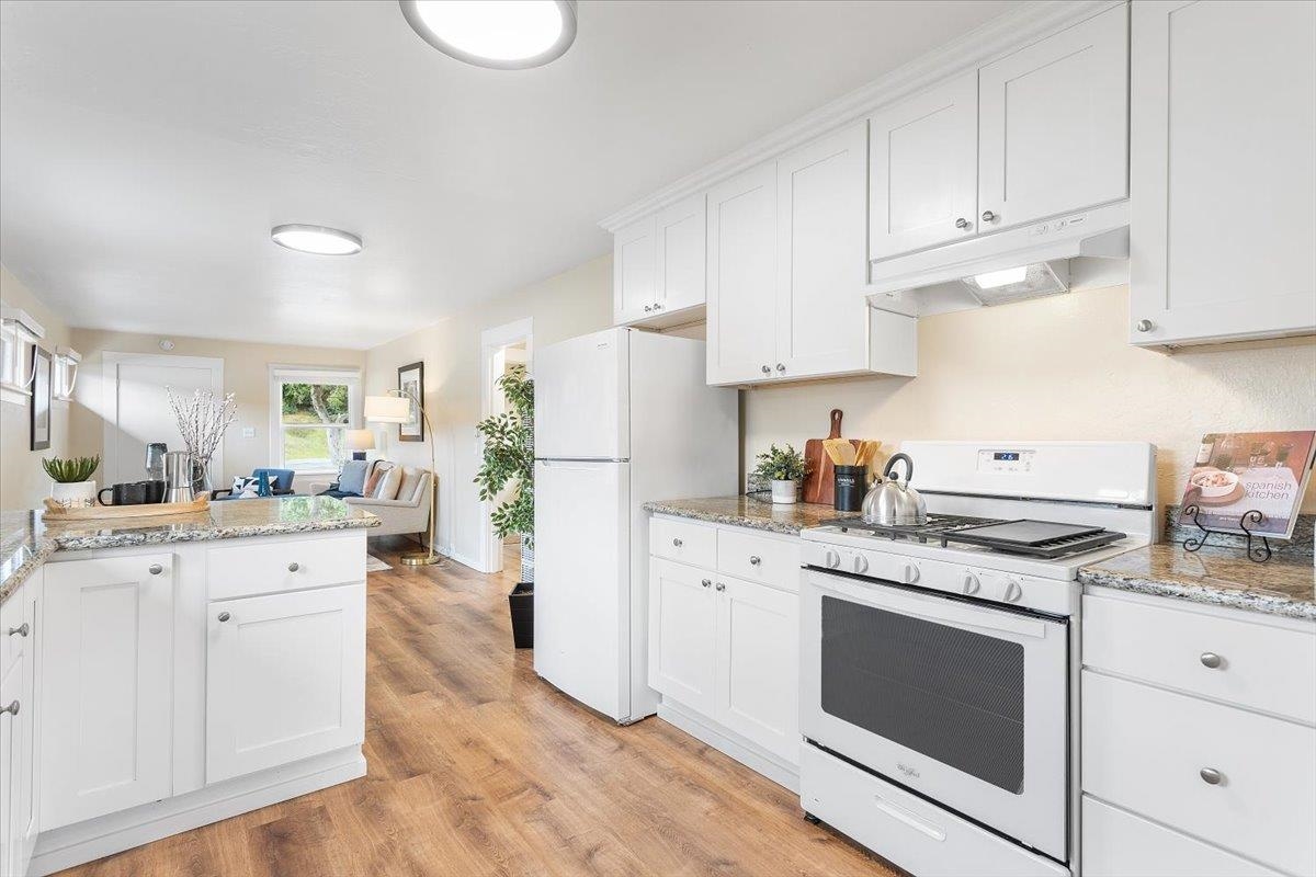 Detail Gallery Image 14 of 28 For 409 Foothill Blvd, San Leandro,  CA 94577 - 2 Beds | 1 Baths