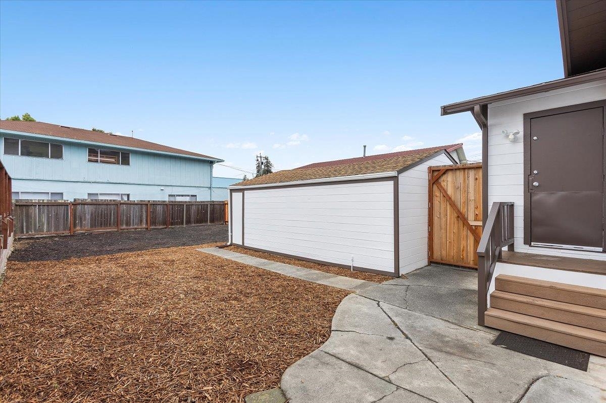 Detail Gallery Image 22 of 28 For 409 Foothill Blvd, San Leandro,  CA 94577 - 2 Beds | 1 Baths