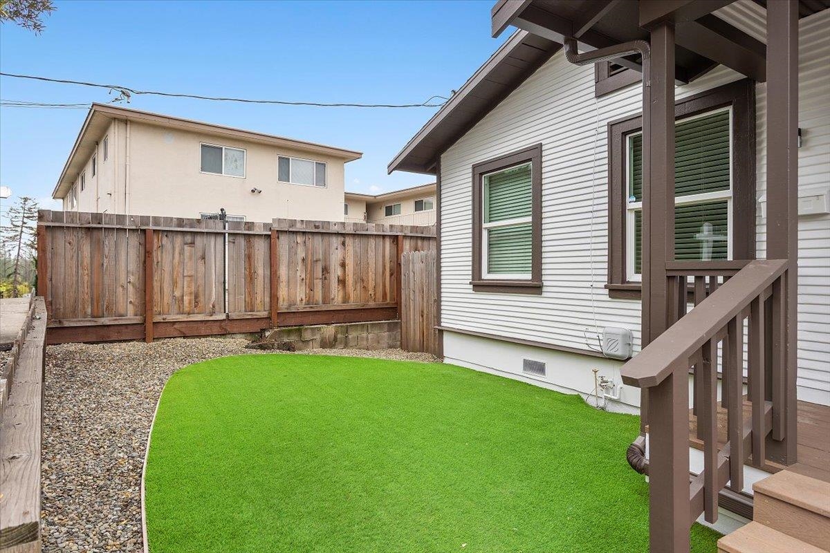 Detail Gallery Image 5 of 28 For 409 Foothill Blvd, San Leandro,  CA 94577 - 2 Beds | 1 Baths