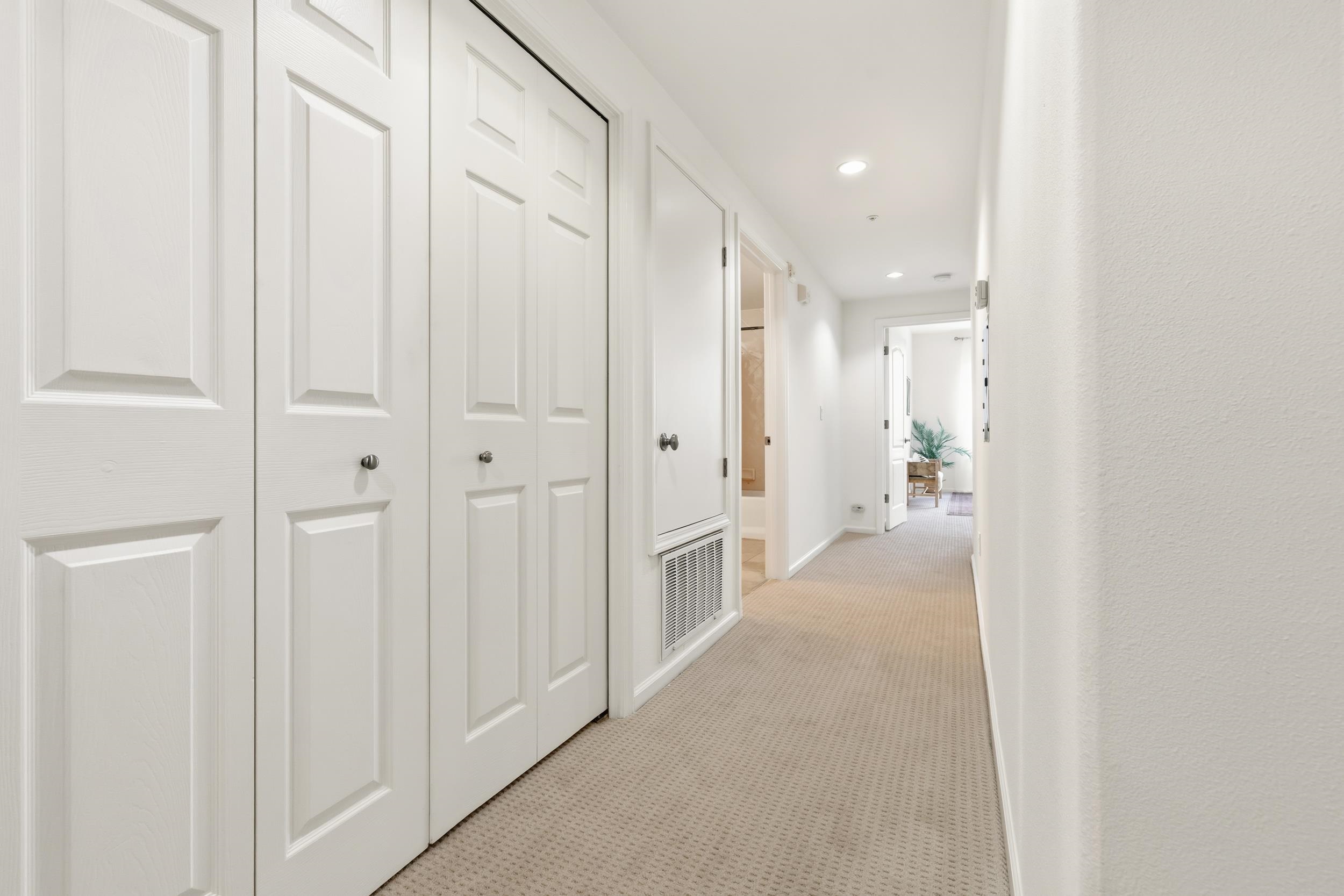 Detail Gallery Image 12 of 26 For 111 Saint Matthews Ave #304,  San Mateo,  CA 94401 - 2 Beds | 2 Baths