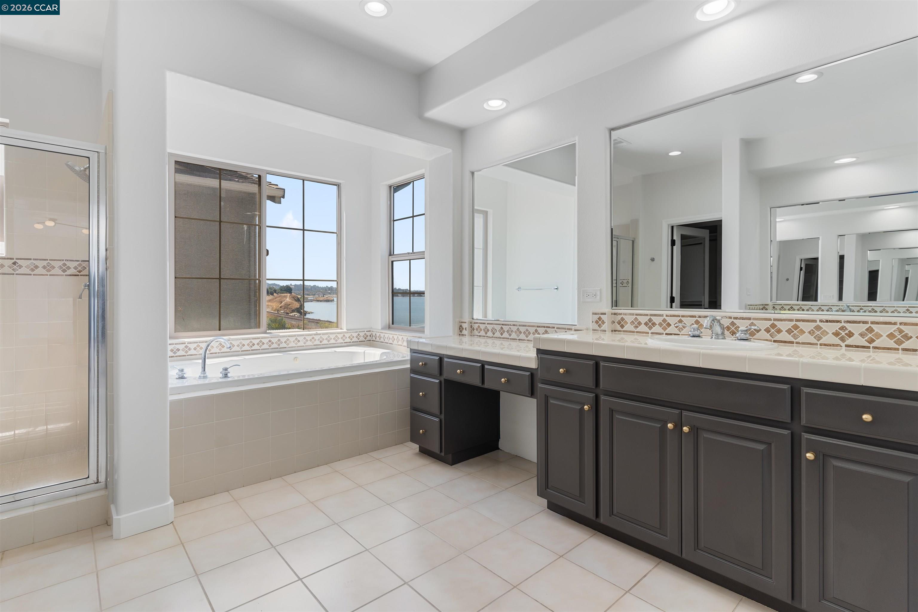 Detail Gallery Image 13 of 24 For 1105 Rock Harbor Point, Hercules,  CA 94547 - 5 Beds | 4 Baths