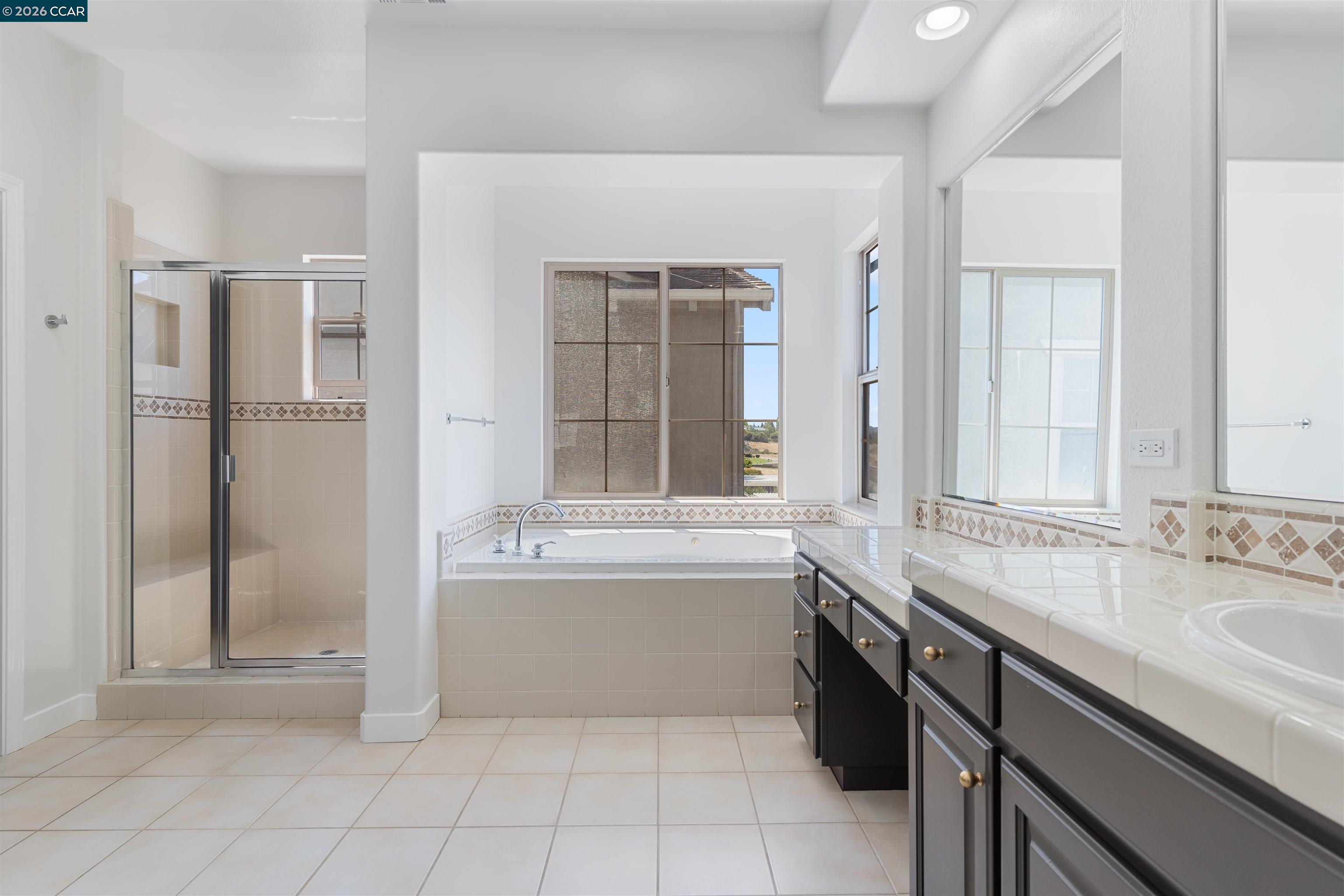 Detail Gallery Image 14 of 24 For 1105 Rock Harbor Point, Hercules,  CA 94547 - 5 Beds | 4 Baths