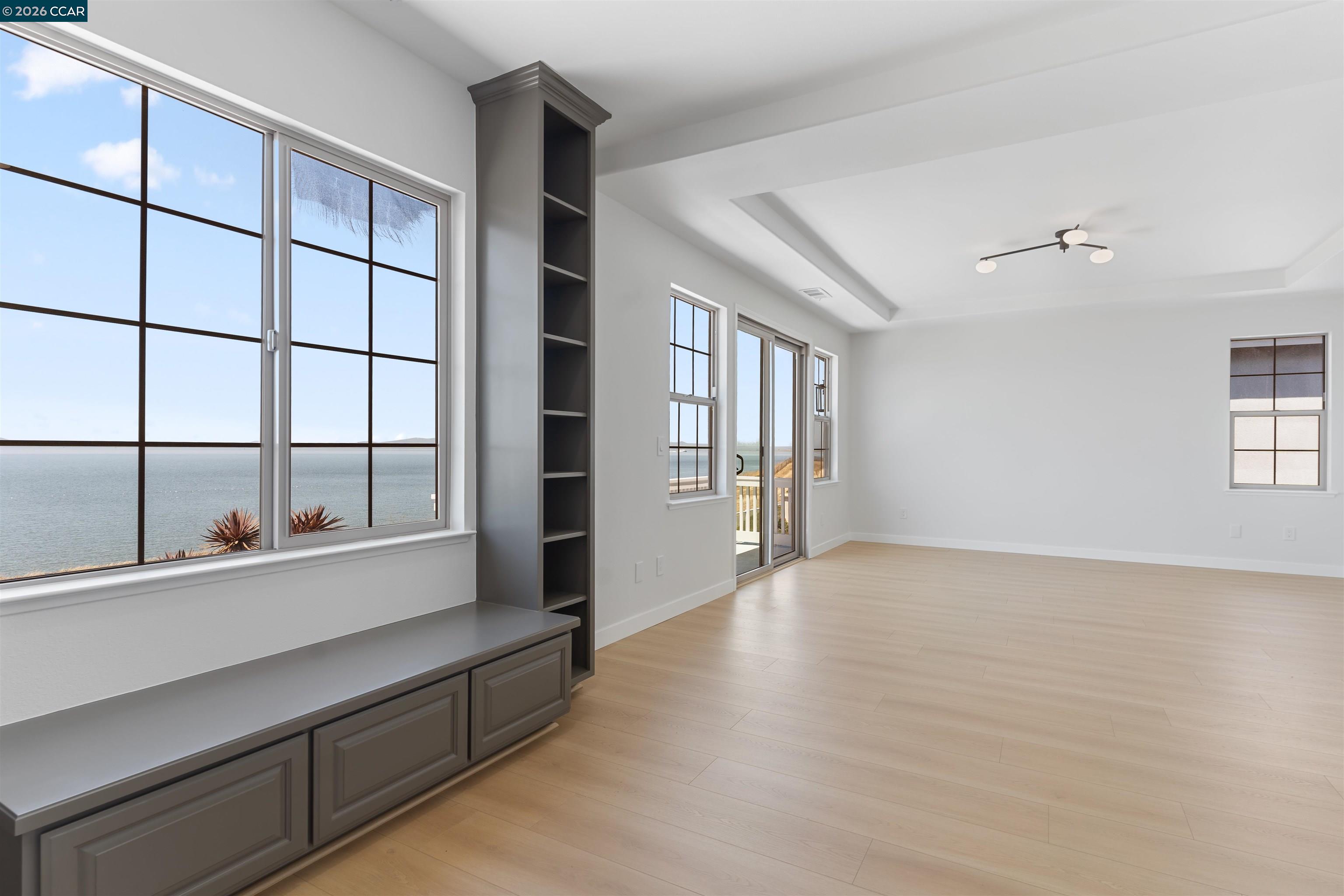 Detail Gallery Image 15 of 24 For 1105 Rock Harbor Point, Hercules,  CA 94547 - 5 Beds | 4 Baths