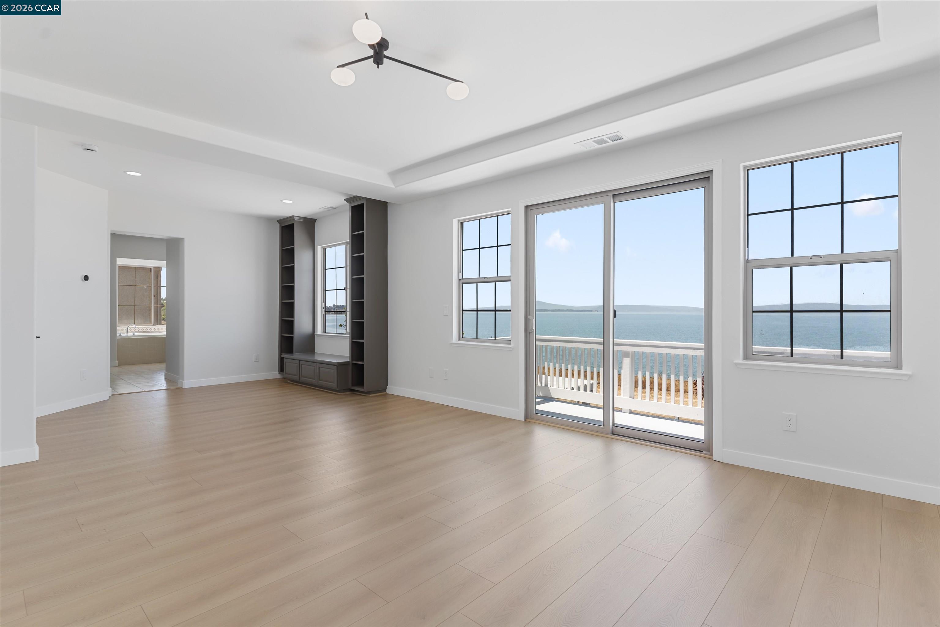 Detail Gallery Image 16 of 24 For 1105 Rock Harbor Point, Hercules,  CA 94547 - 5 Beds | 4 Baths