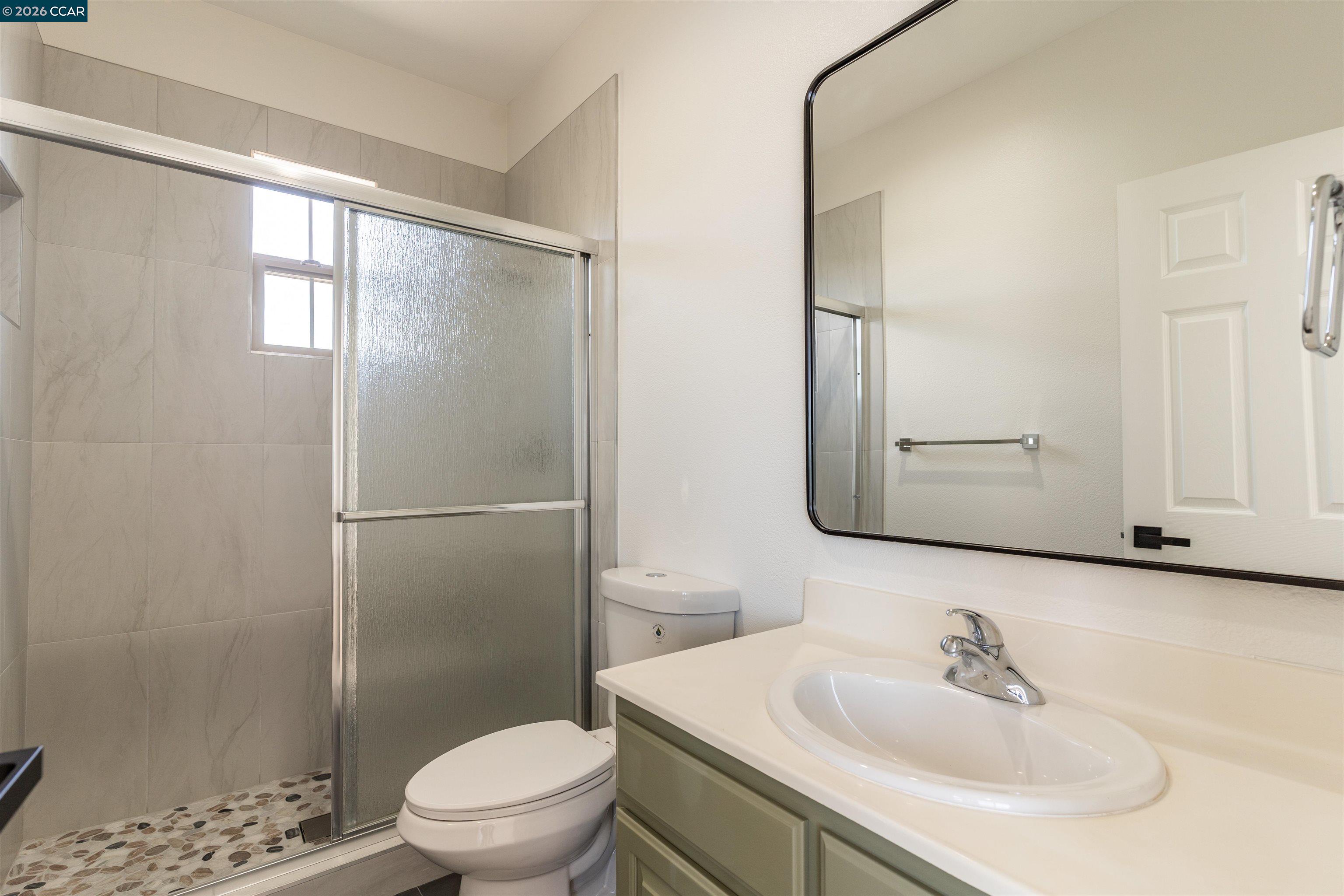 Detail Gallery Image 19 of 24 For 1105 Rock Harbor Point, Hercules,  CA 94547 - 5 Beds | 4 Baths