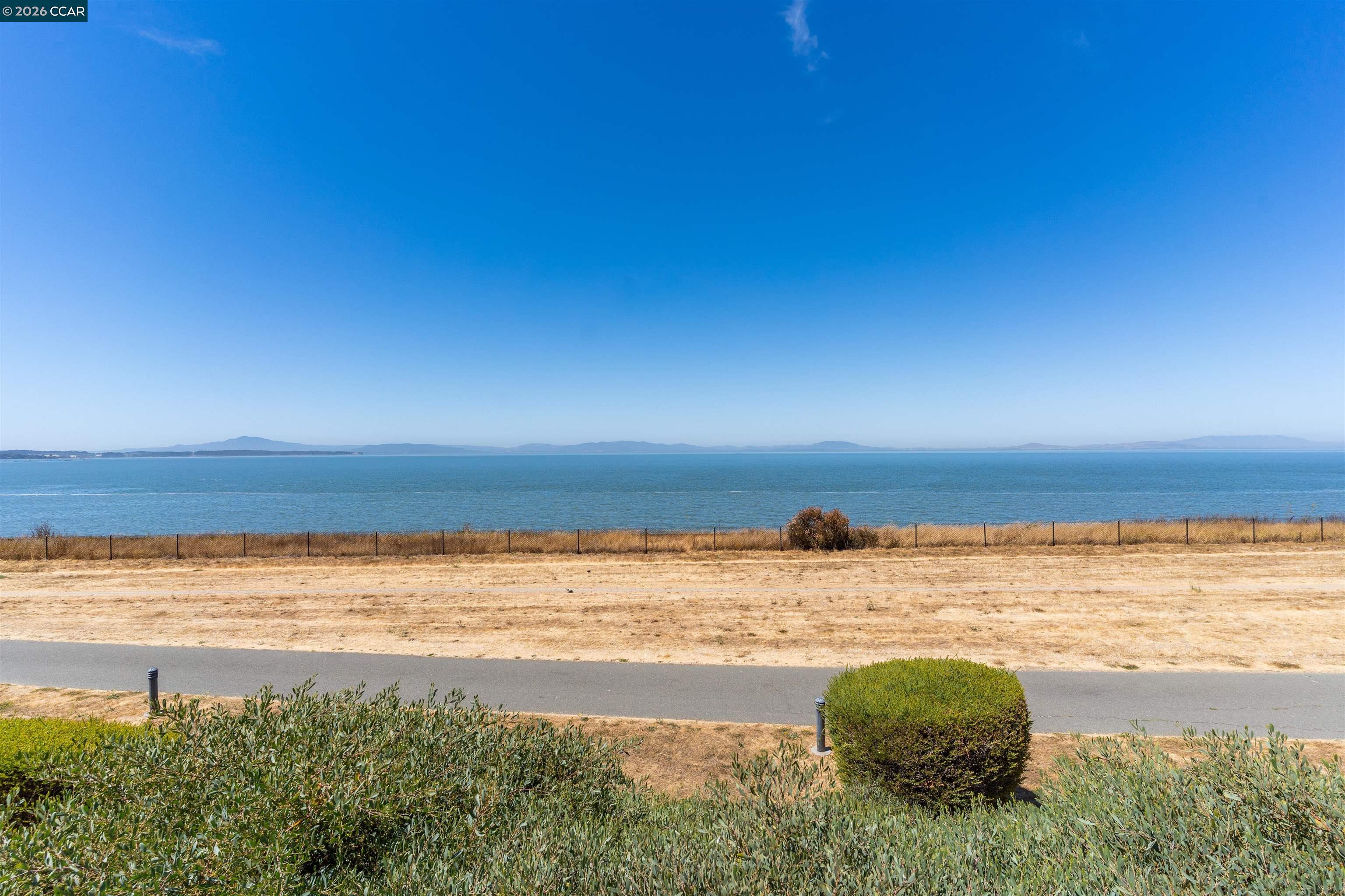 Detail Gallery Image 24 of 24 For 1105 Rock Harbor Point, Hercules,  CA 94547 - 5 Beds | 4 Baths