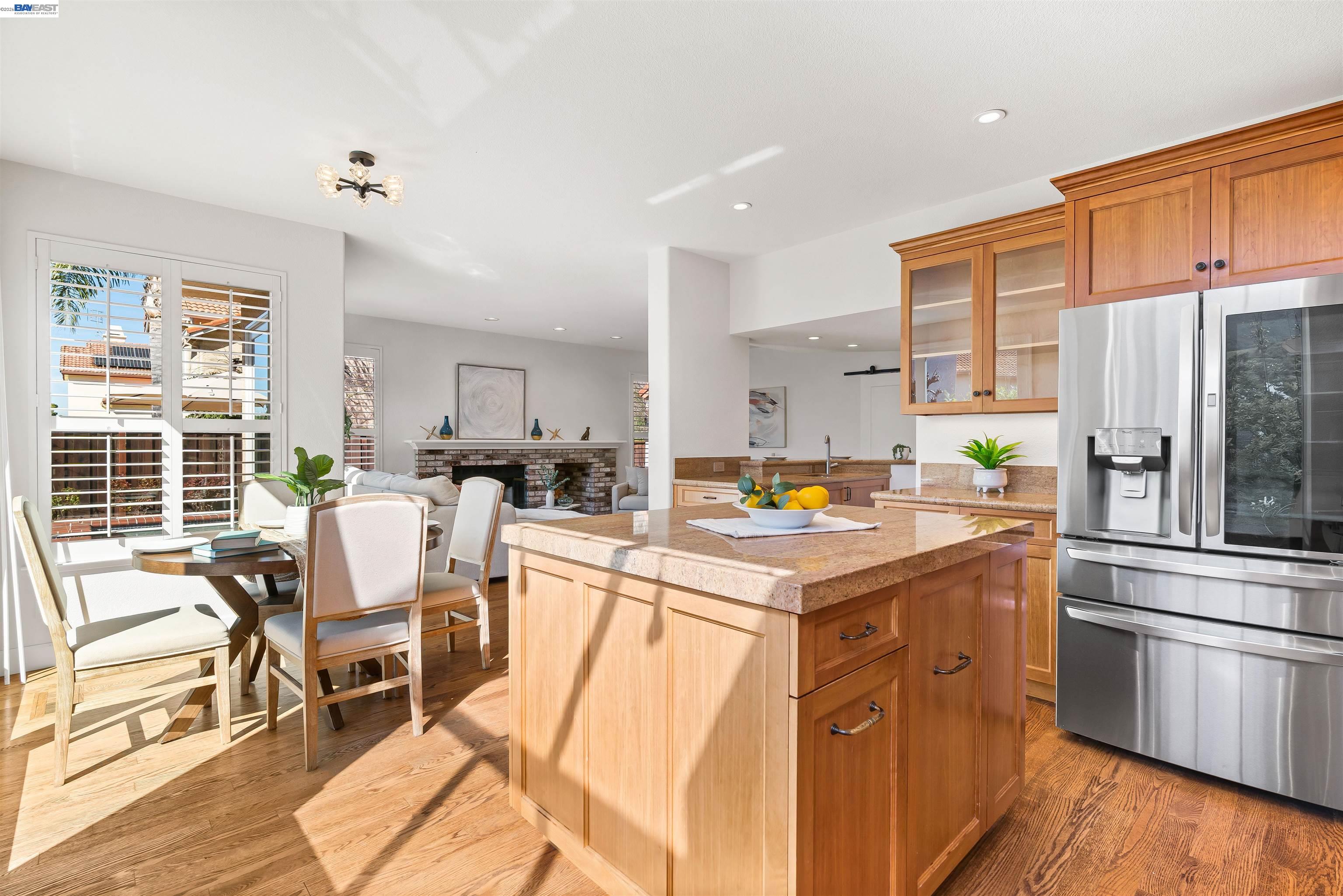 Detail Gallery Image 15 of 39 For 258 El Pueblo Place, Clayton,  CA 94517-9998 - 5 Beds | 3 Baths