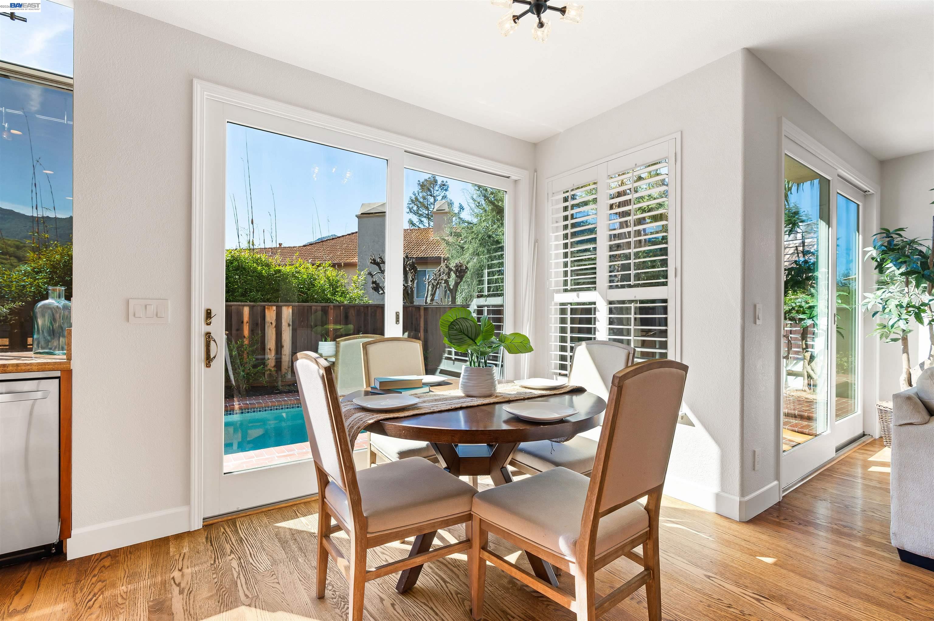 Detail Gallery Image 17 of 39 For 258 El Pueblo Place, Clayton,  CA 94517-9998 - 5 Beds | 3 Baths