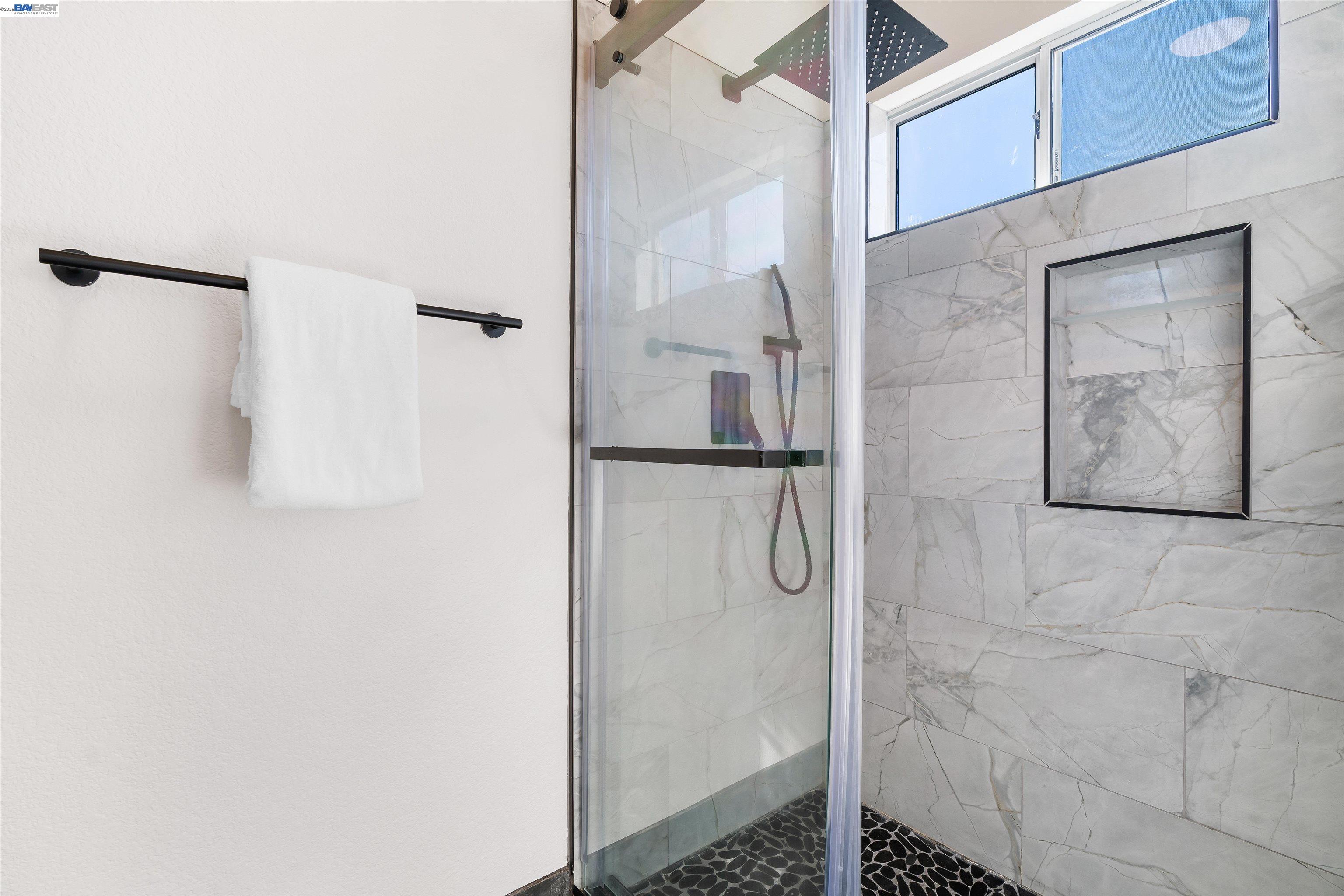 Detail Gallery Image 27 of 39 For 258 El Pueblo Place, Clayton,  CA 94517-9998 - 5 Beds | 3 Baths