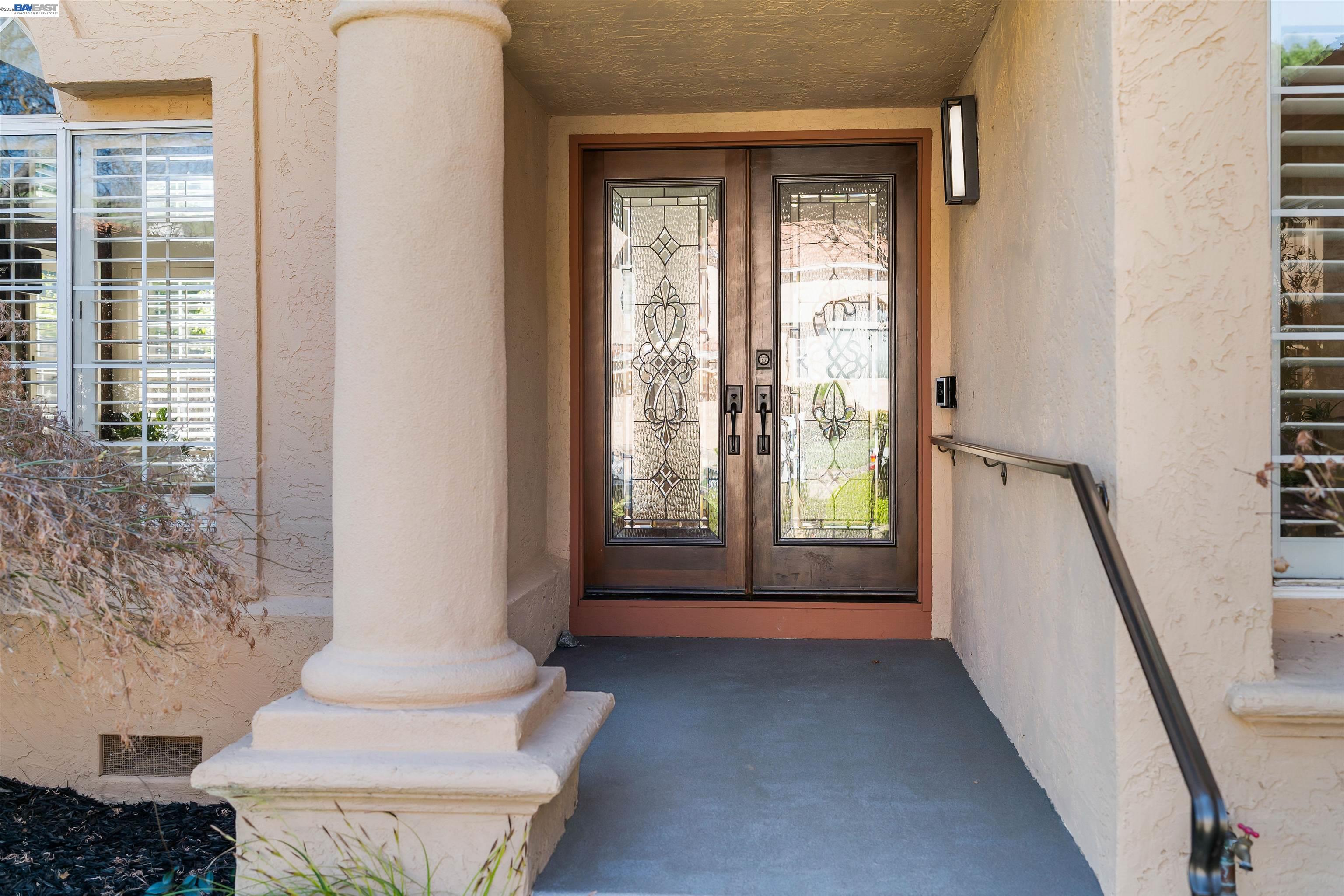 Detail Gallery Image 5 of 39 For 258 El Pueblo Place, Clayton,  CA 94517-9998 - 5 Beds | 3 Baths