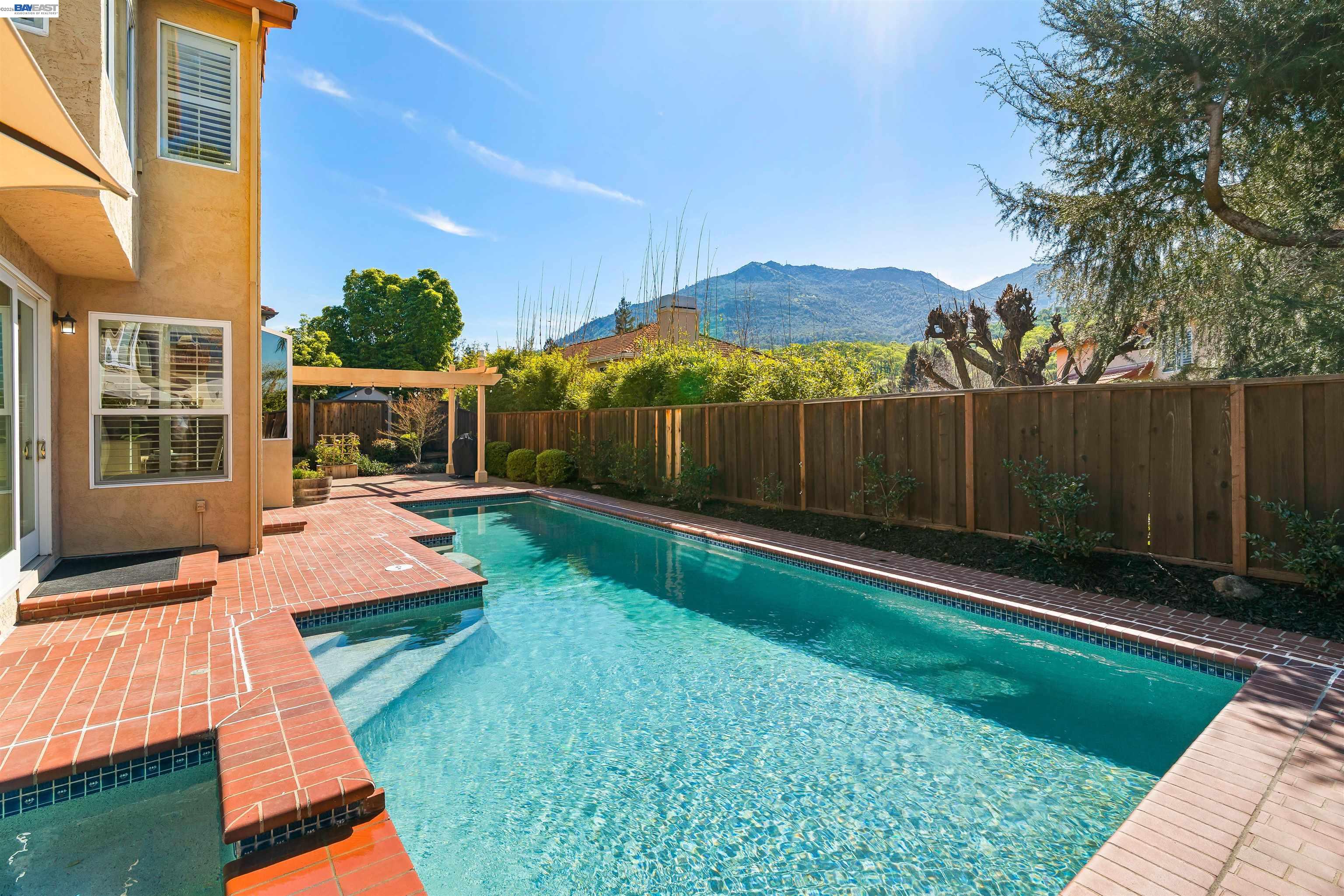 Detail Gallery Image 35 of 39 For 258 El Pueblo Place, Clayton,  CA 94517-9998 - 5 Beds | 3 Baths