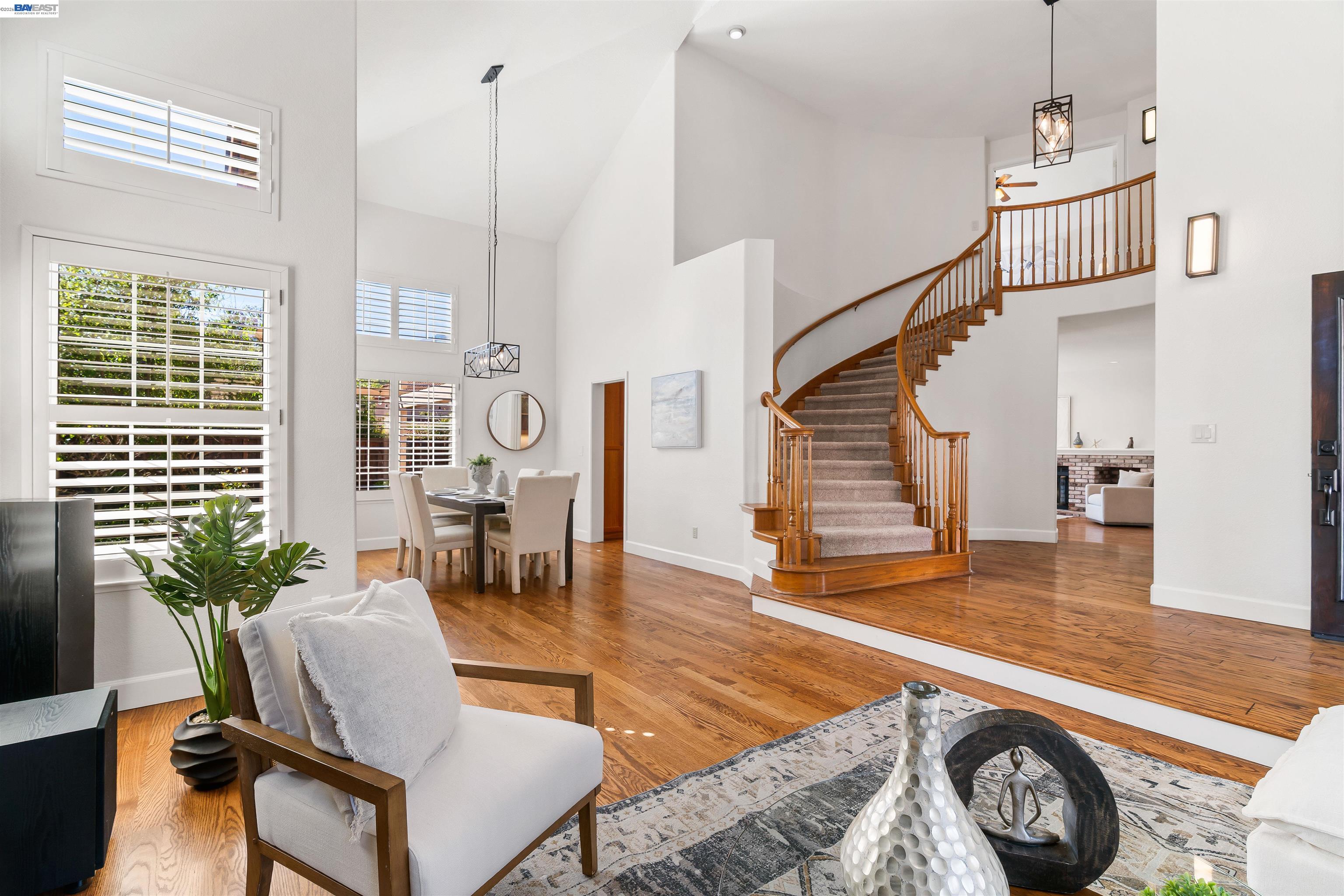 Detail Gallery Image 8 of 39 For 258 El Pueblo Place, Clayton,  CA 94517-9998 - 5 Beds | 3 Baths