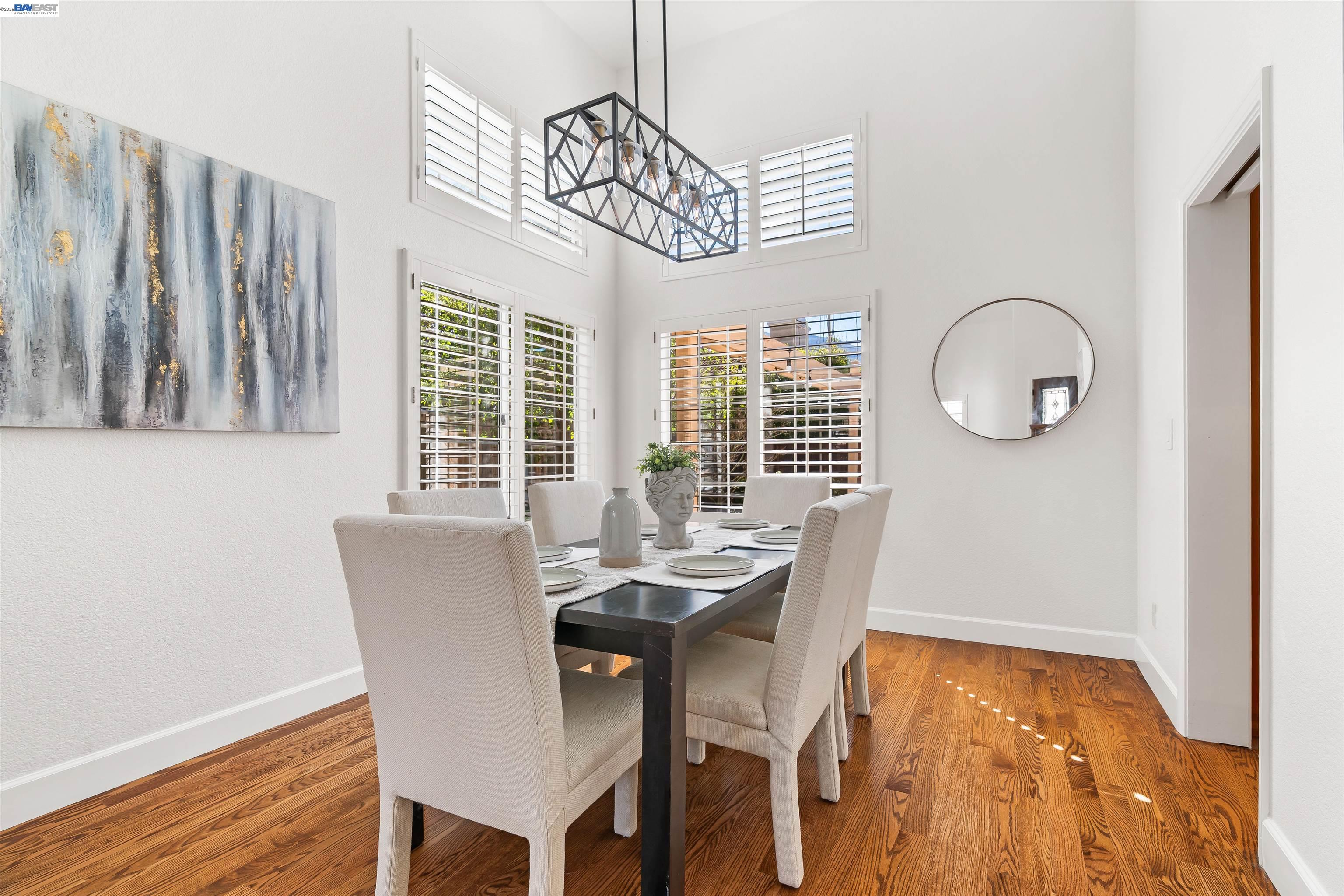 Detail Gallery Image 9 of 39 For 258 El Pueblo Place, Clayton,  CA 94517-9998 - 5 Beds | 3 Baths